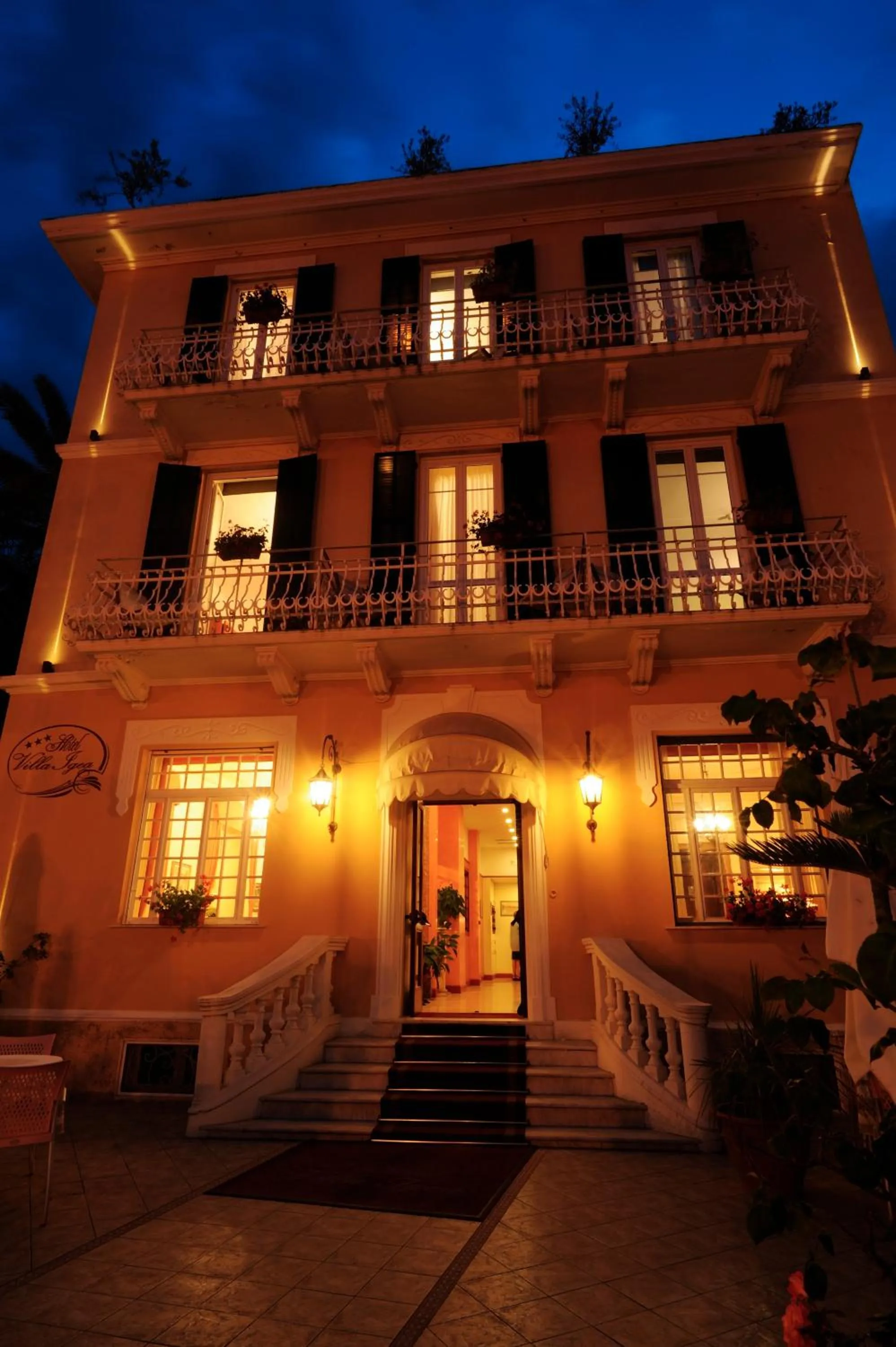 Facade/entrance in Hotel Villa Igea