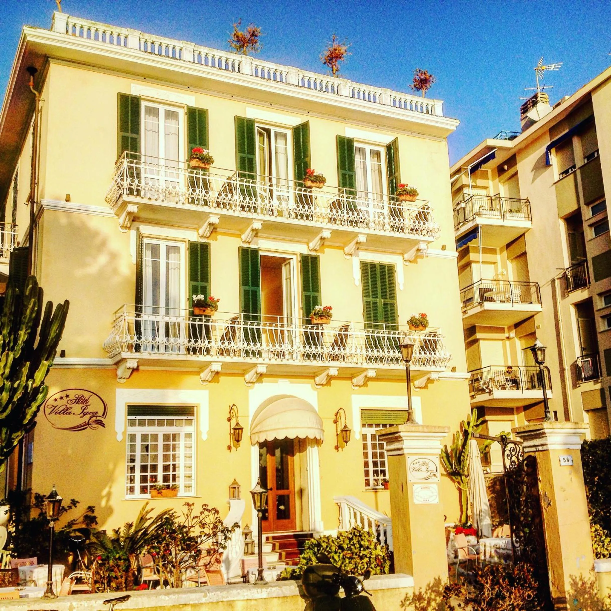 Facade/entrance in Hotel Villa Igea