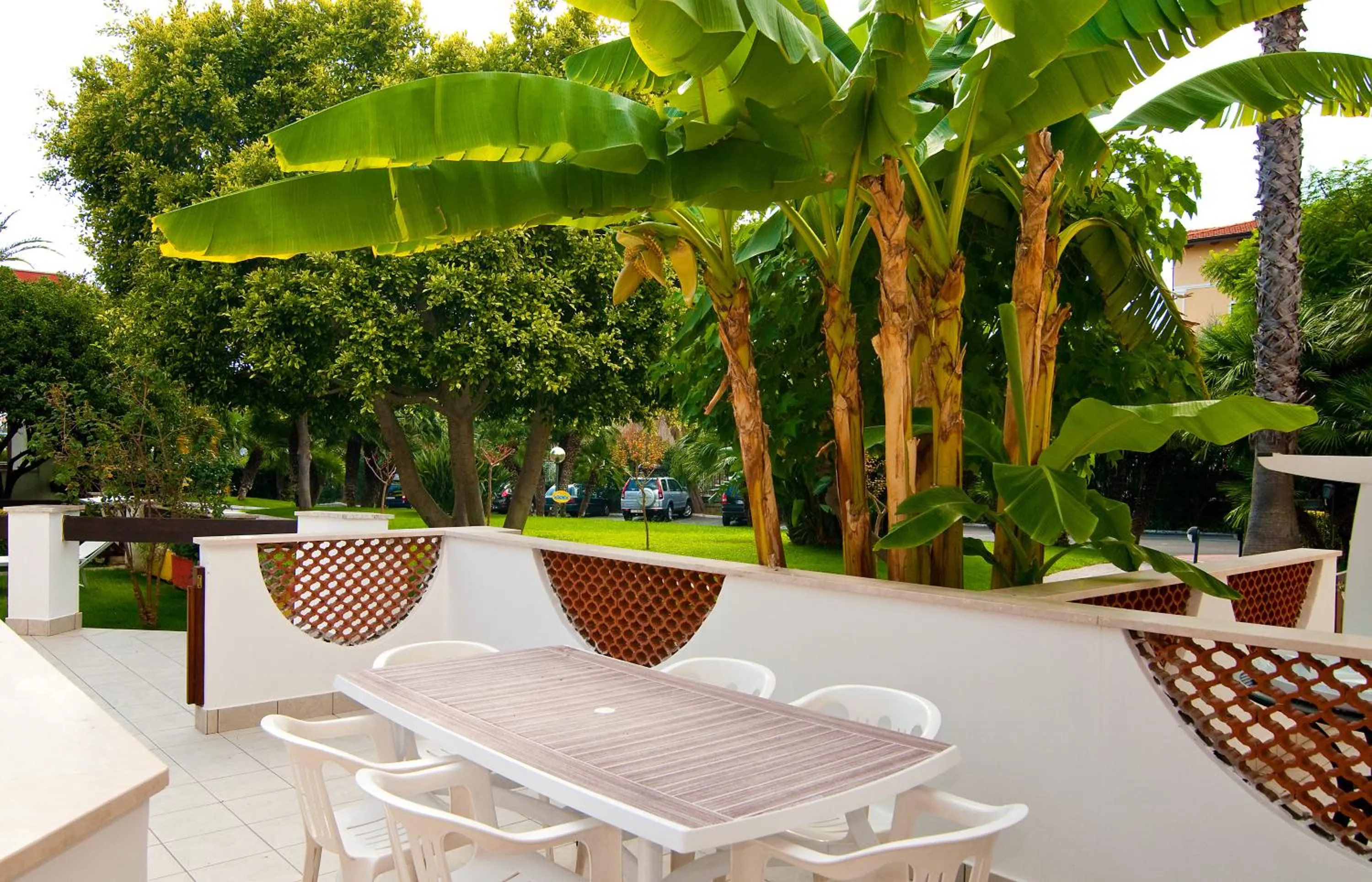 Garden in Diano Sporting Apartments