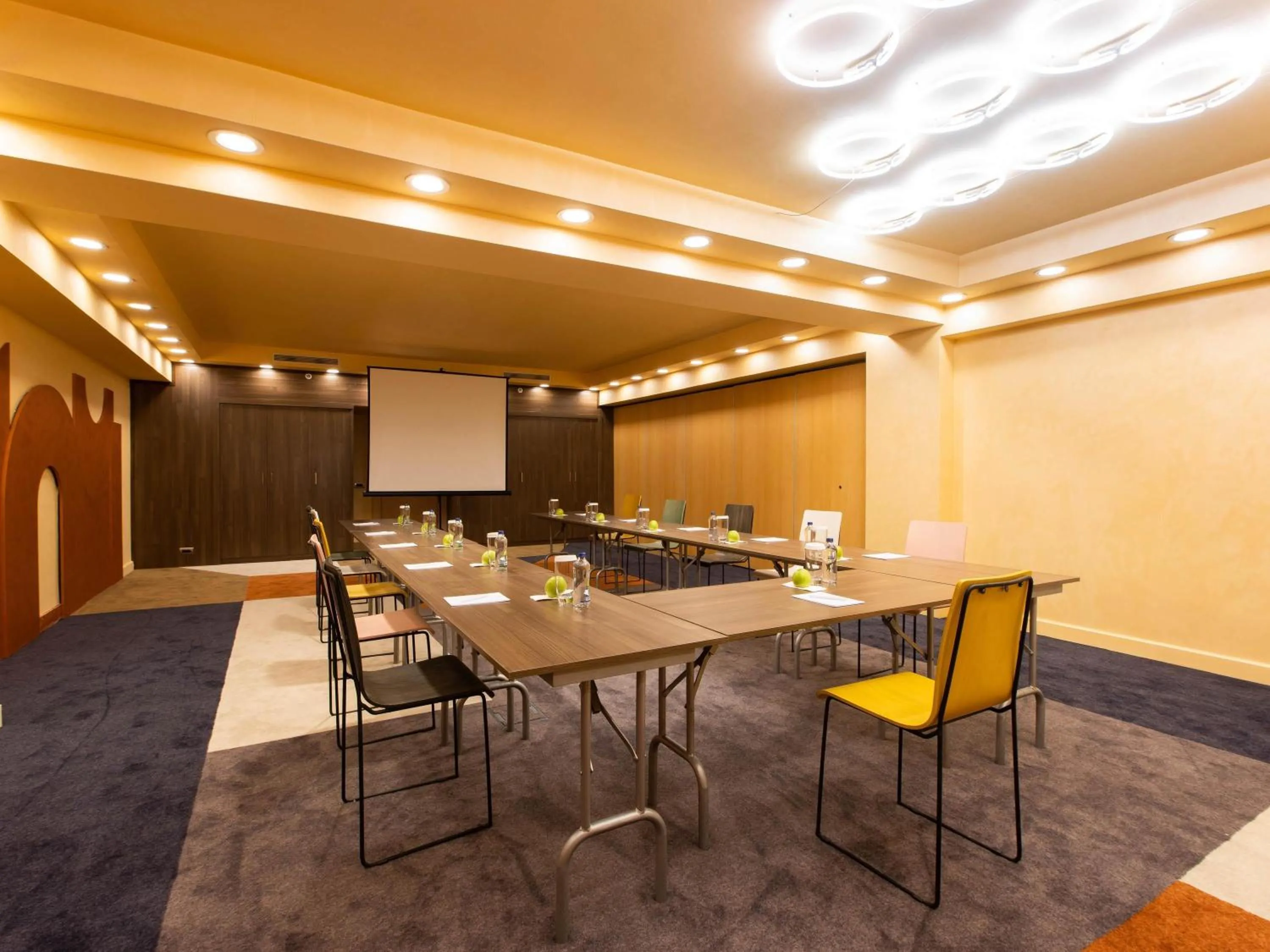 Meeting/conference room in Mercure Istanbul Bakirkoy