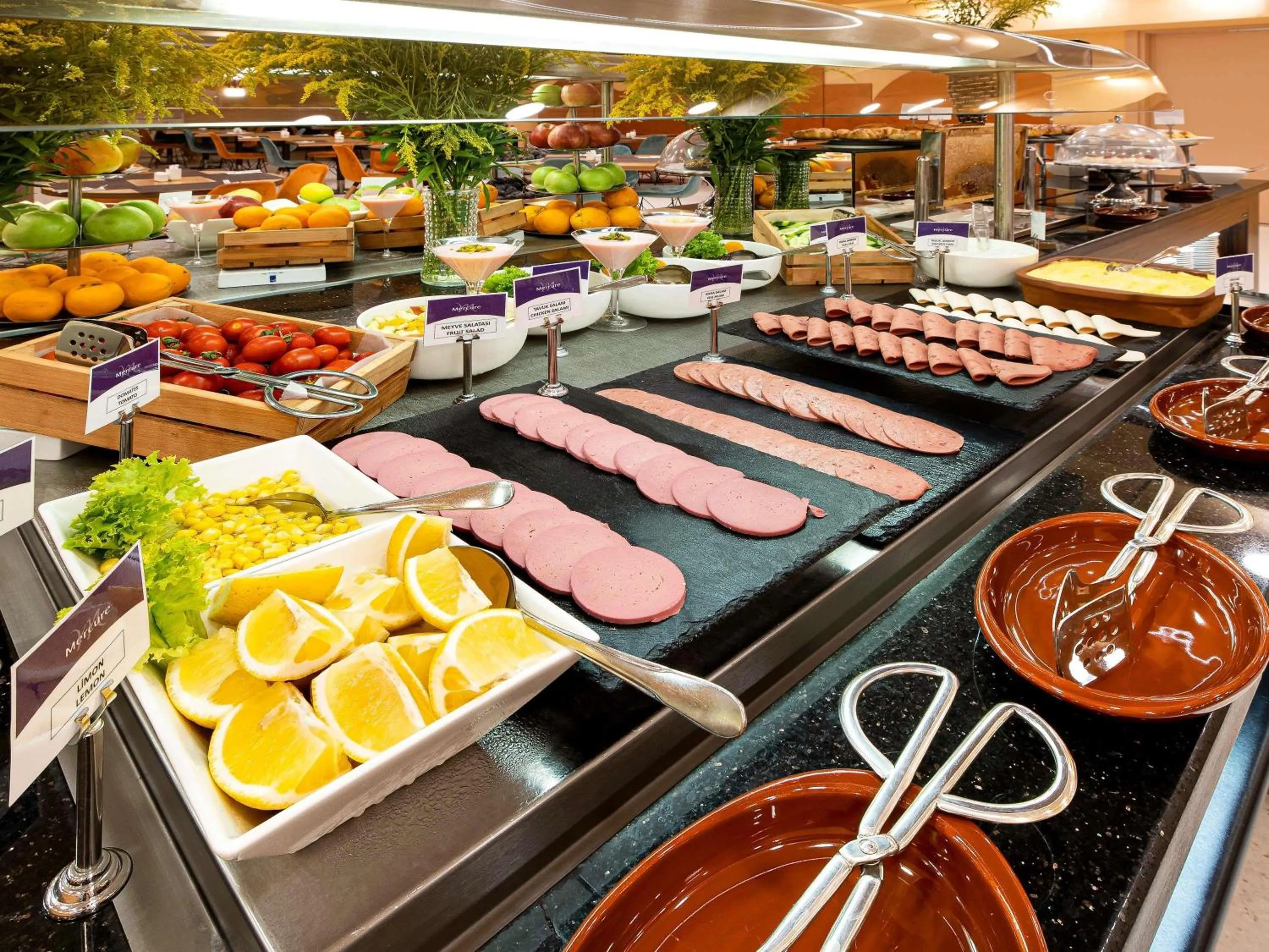 Restaurant/places to eat in Mercure Istanbul Bakirkoy