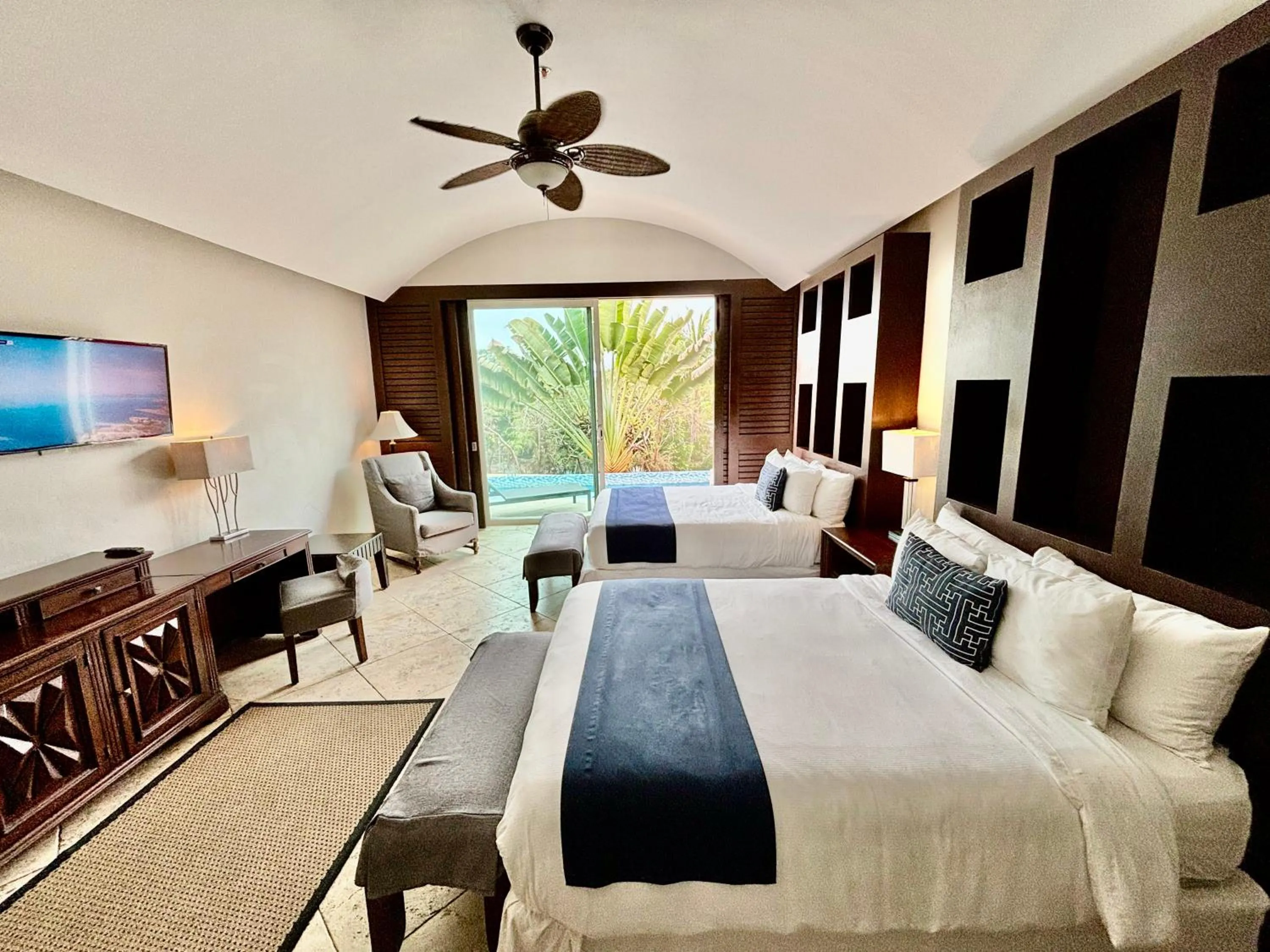 Bed in Hotel Hacienda San Pancho