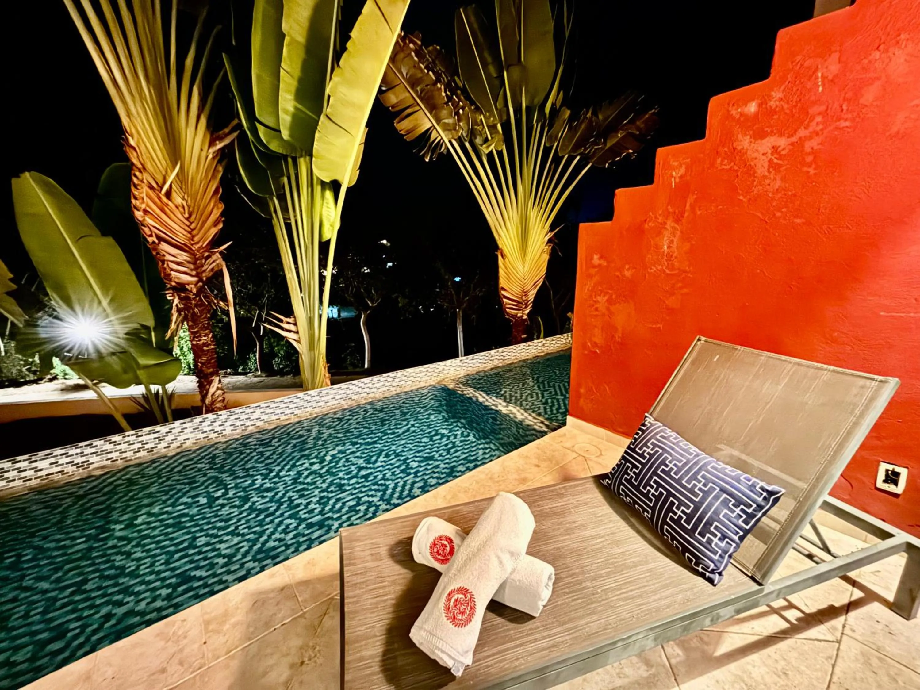 Night in Hotel Hacienda San Pancho