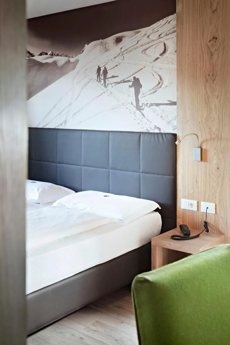 Decorative detail, Bed in Parc Hotel Miramonti