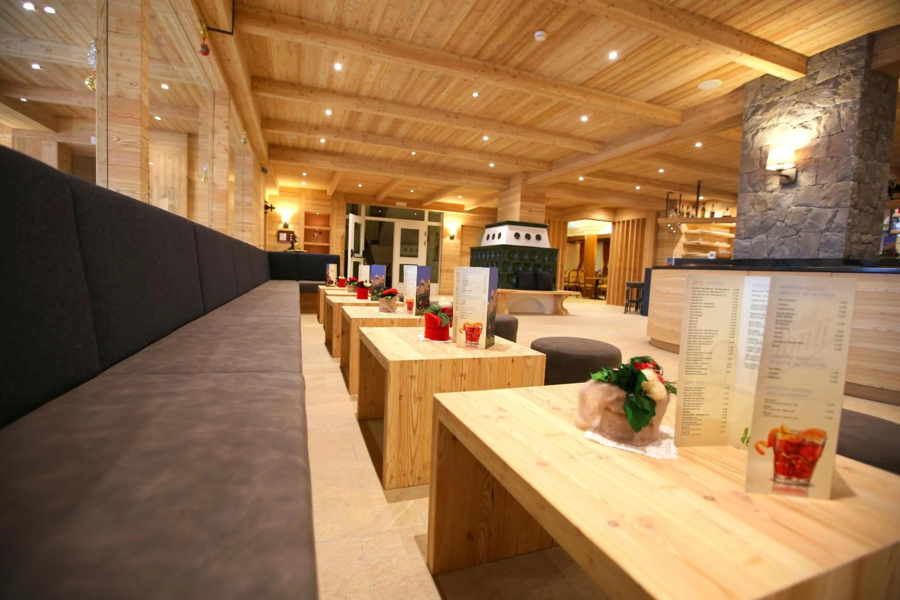 Lounge or bar in Parc Hotel Miramonti