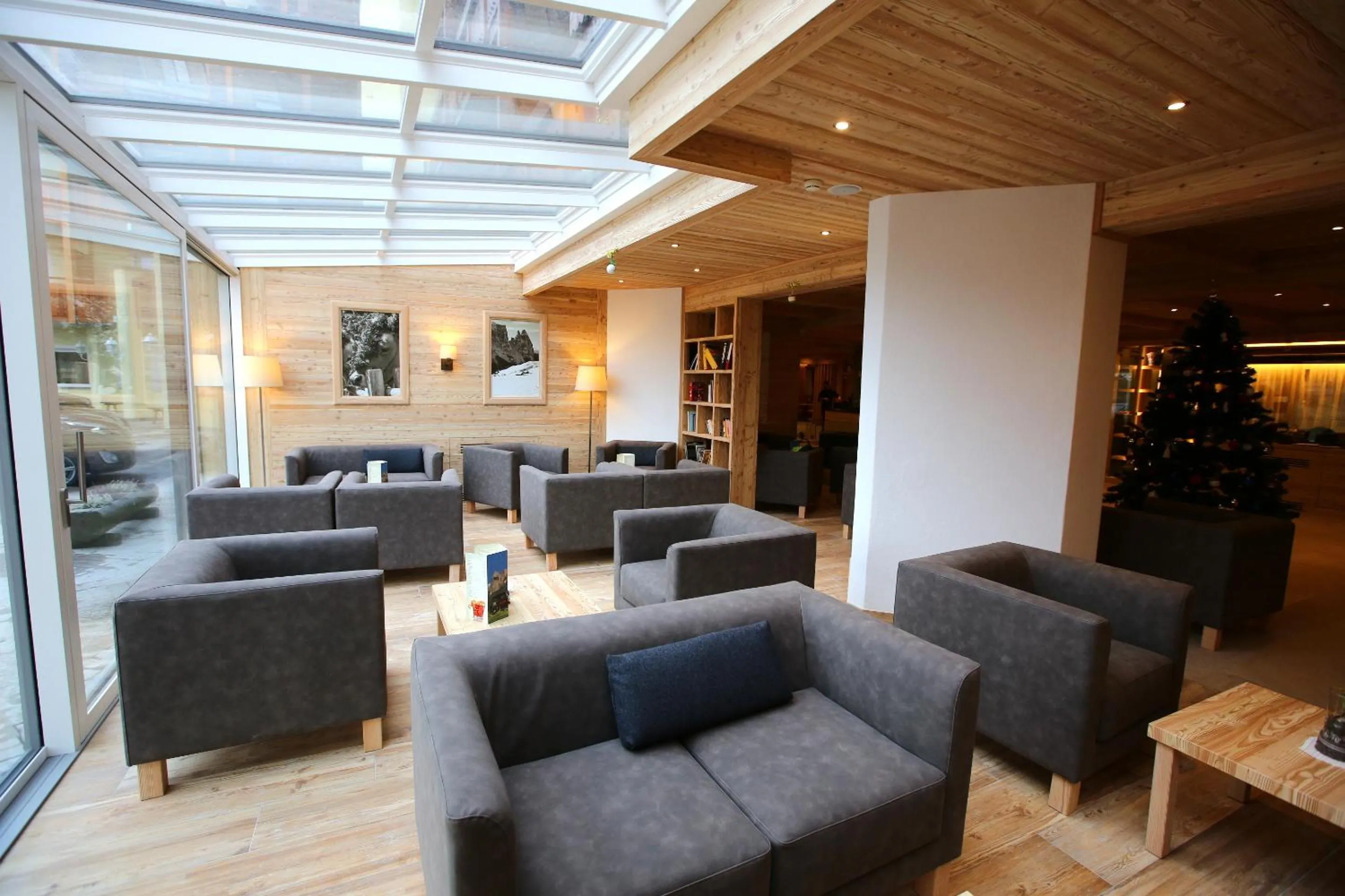 Lobby or reception in Parc Hotel Miramonti