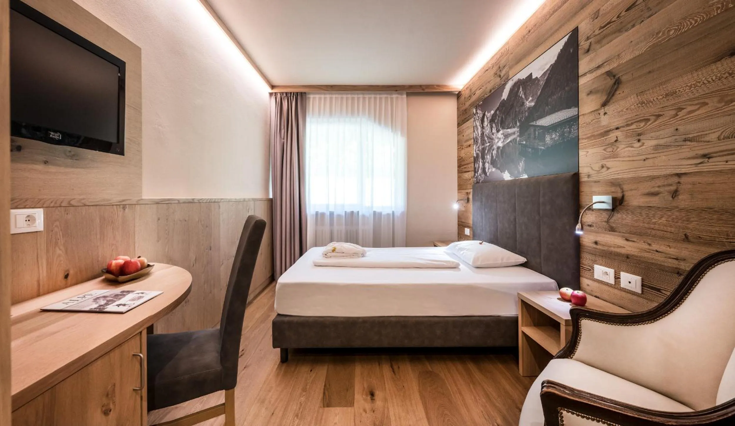 Bedroom, Bed in Parc Hotel Miramonti