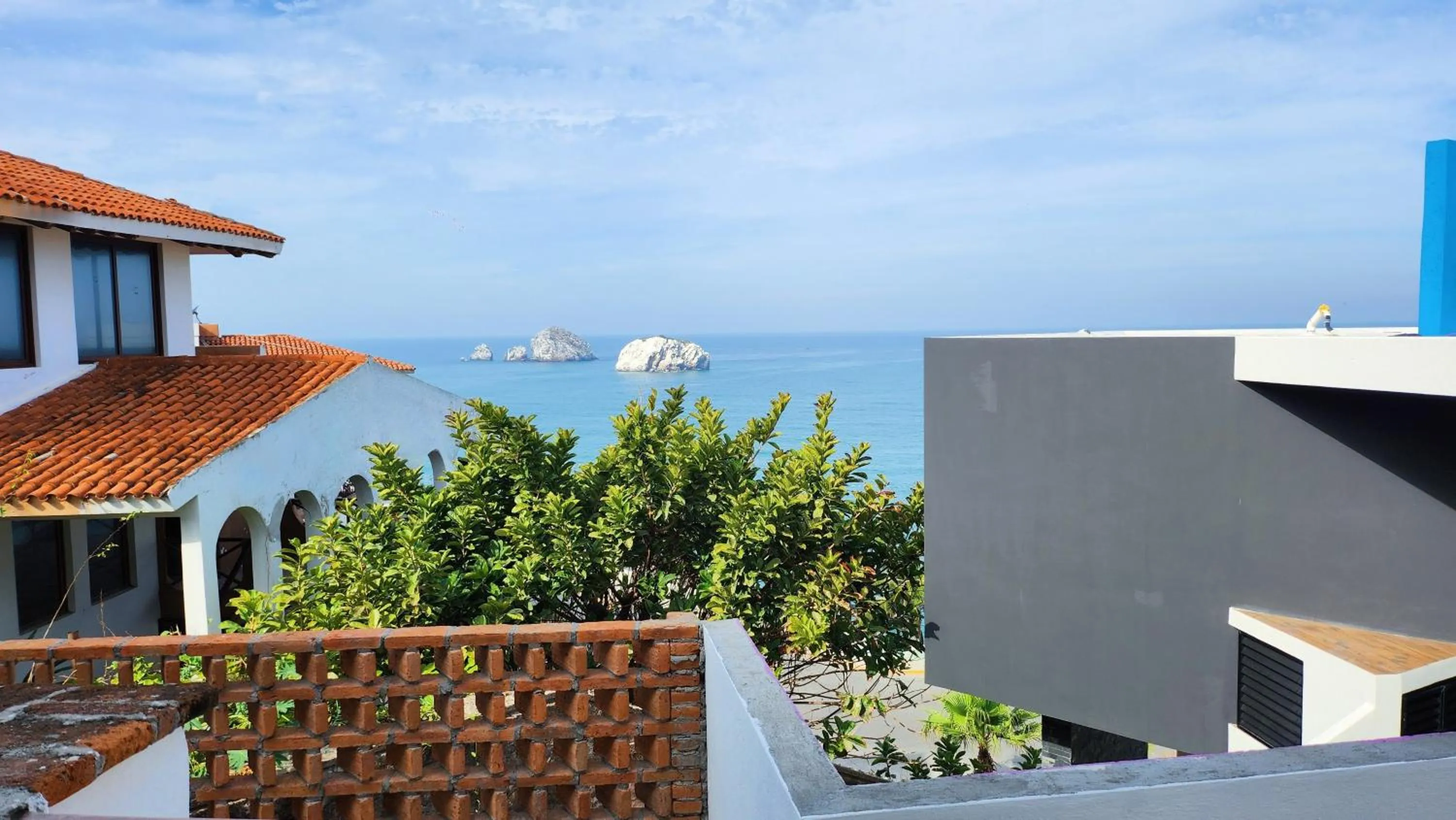 Balcony/Terrace in Hill House Mazatlan - Bed & Breakfast