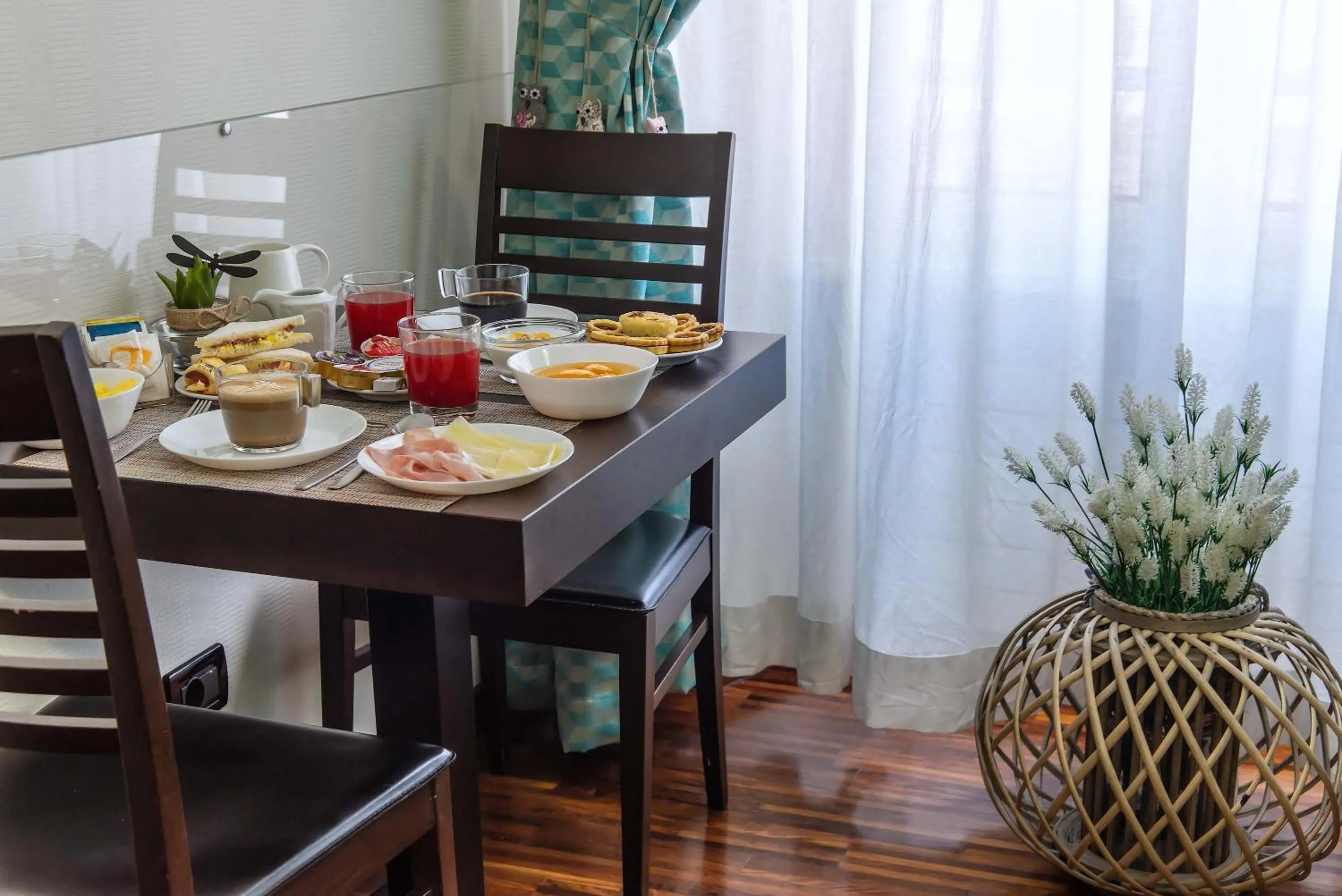 Breakfast in Merulana Inn Guest House