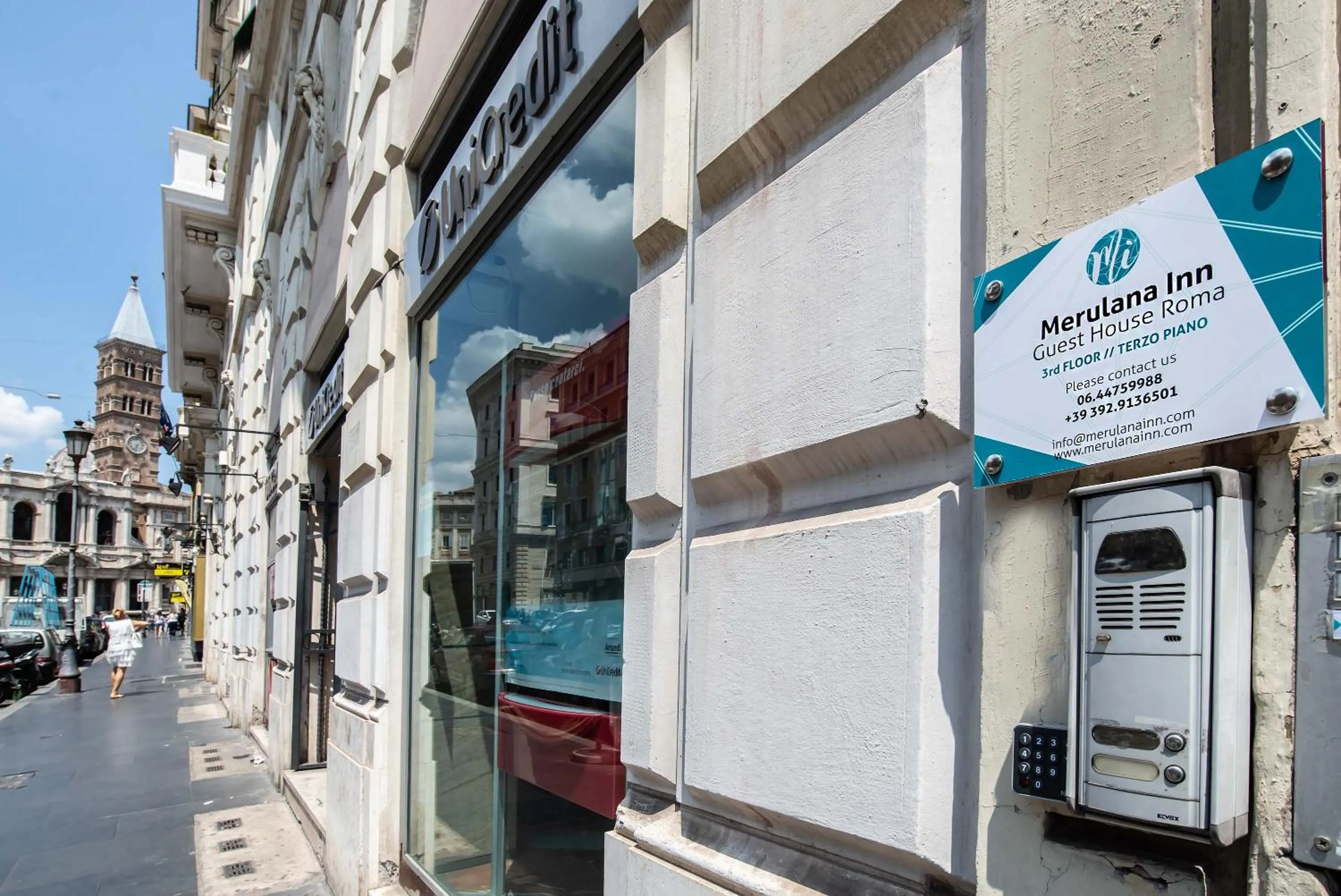 Facade/entrance in Merulana Inn Guest House