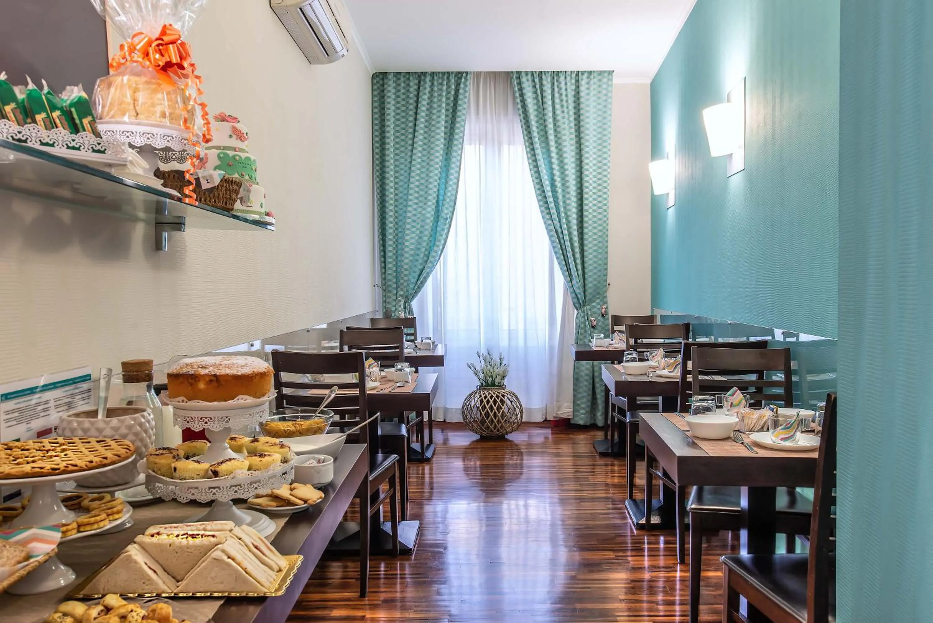 Breakfast in Merulana Inn Guest House