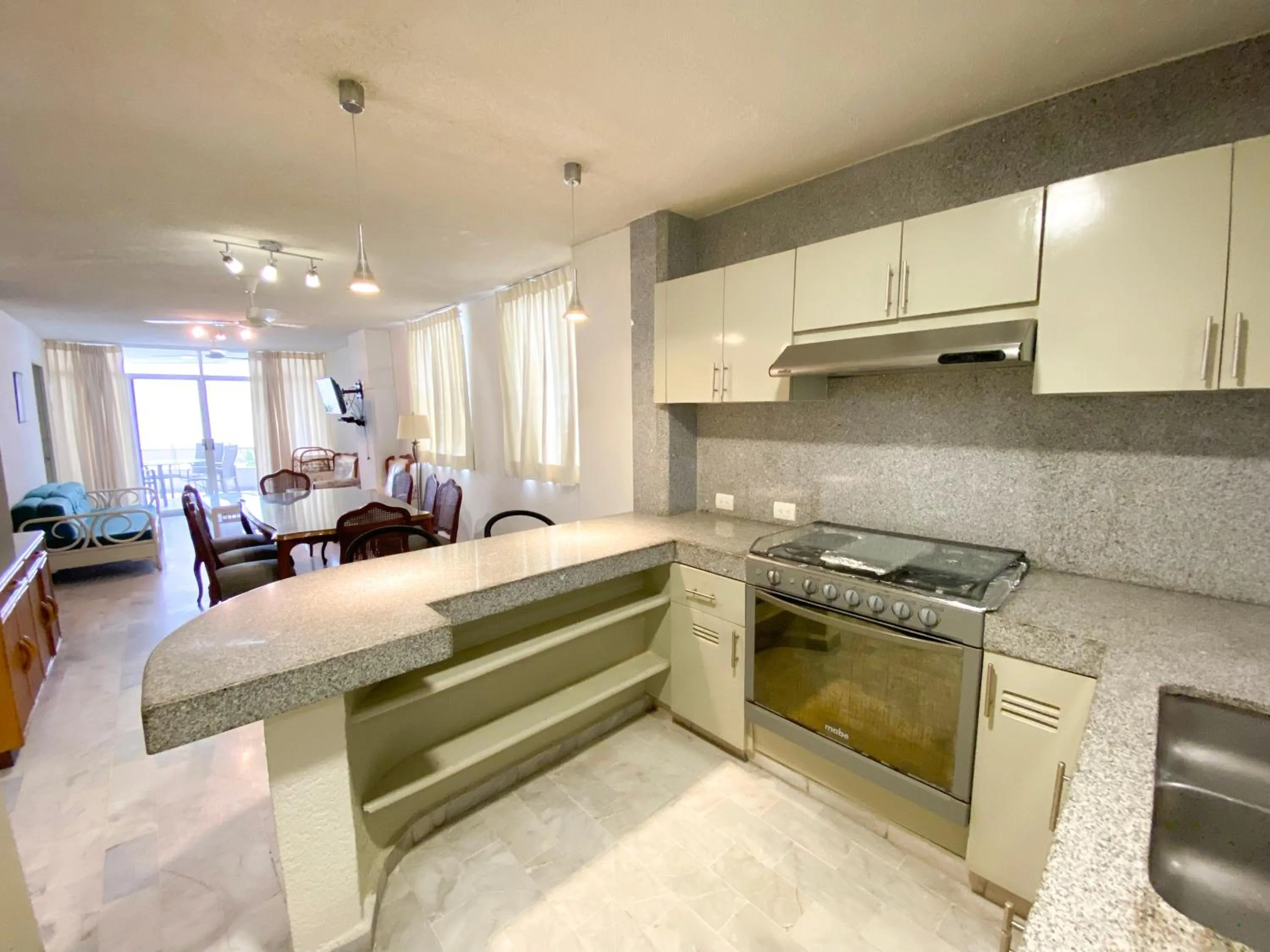 Dining area in Hotel Suites Jazmín Acapulco