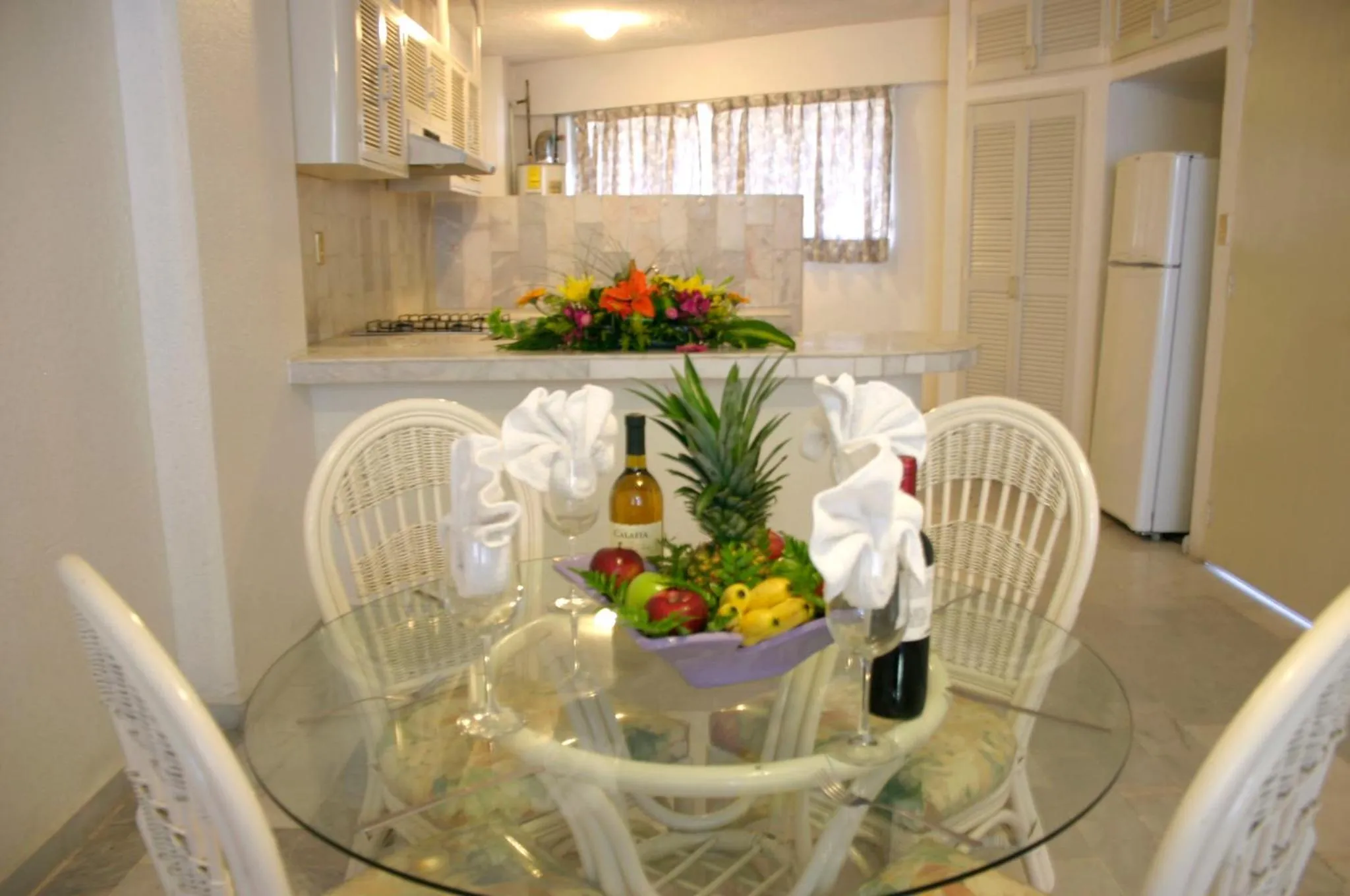 Two-Bedroom Suite in Hotel Suites Jazmín Acapulco