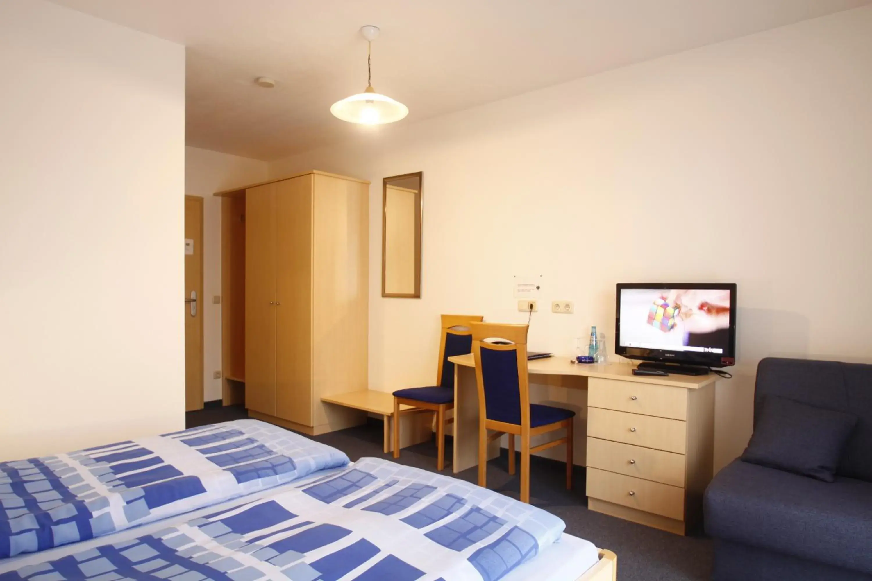 Single Room - single occupancy in Hotel-Cafe Hanfstingl Single Room - single occupancy in Hotel-Cafe Hanfstingl