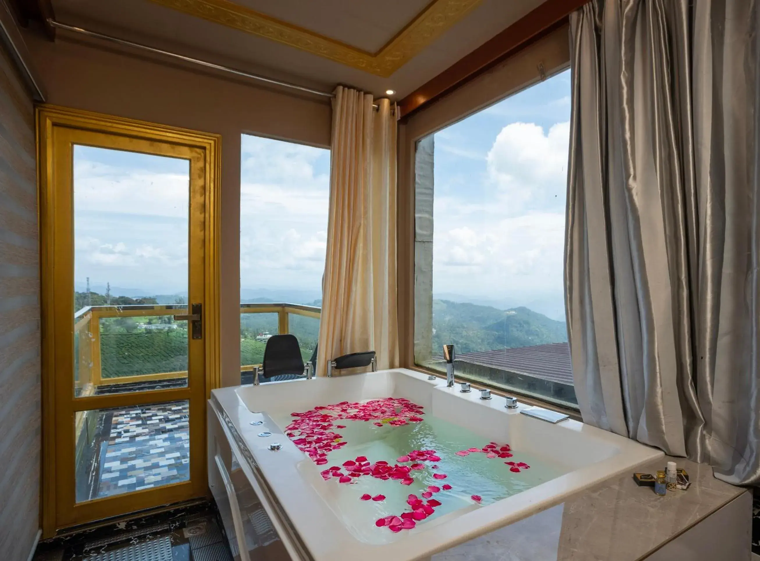 Jaccuzi Suite in Parakkat Nature Resort Jaccuzi Suite in Parakkat Nature Resort