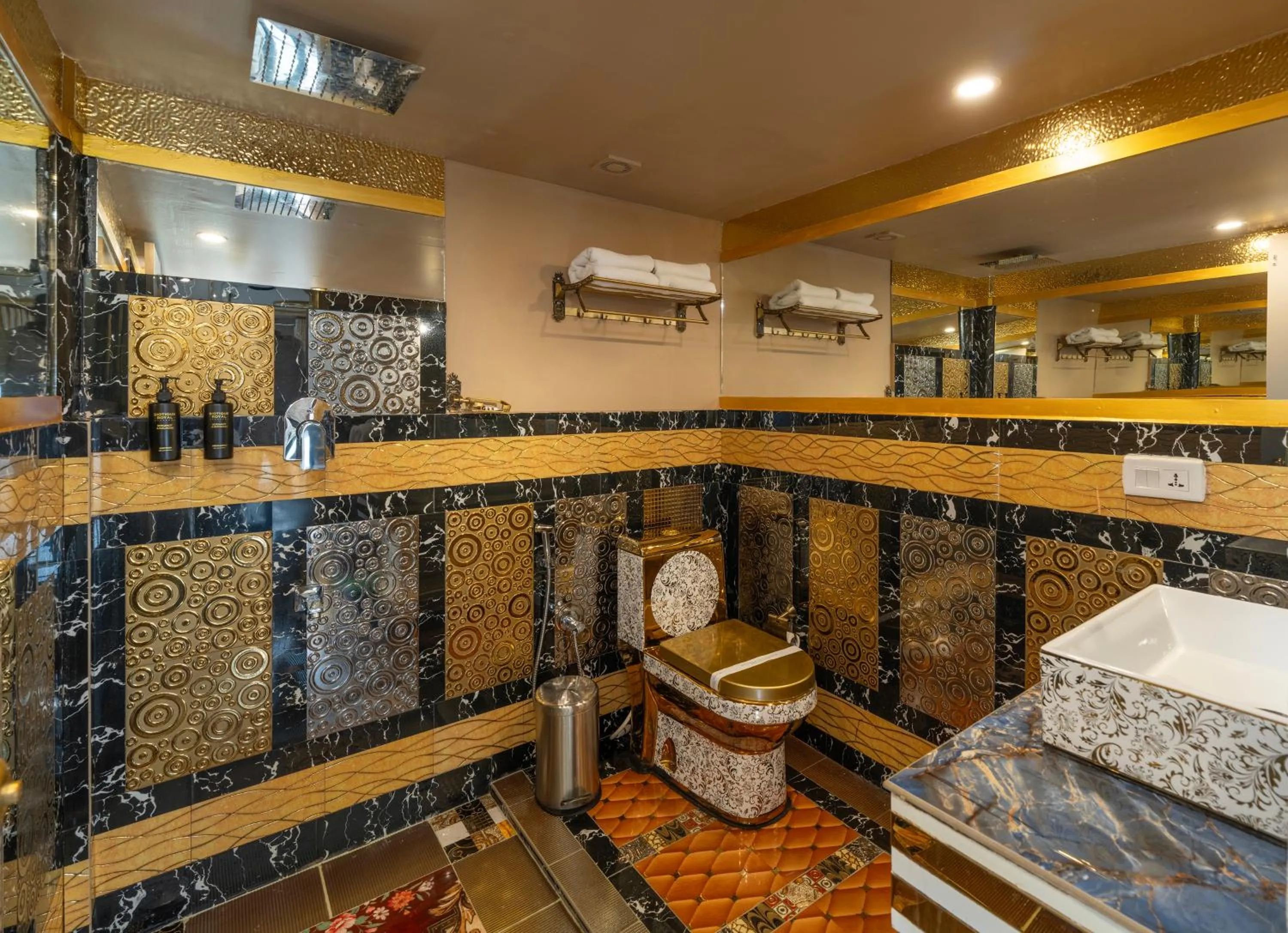 Bathroom in Parakkat Nature Resort