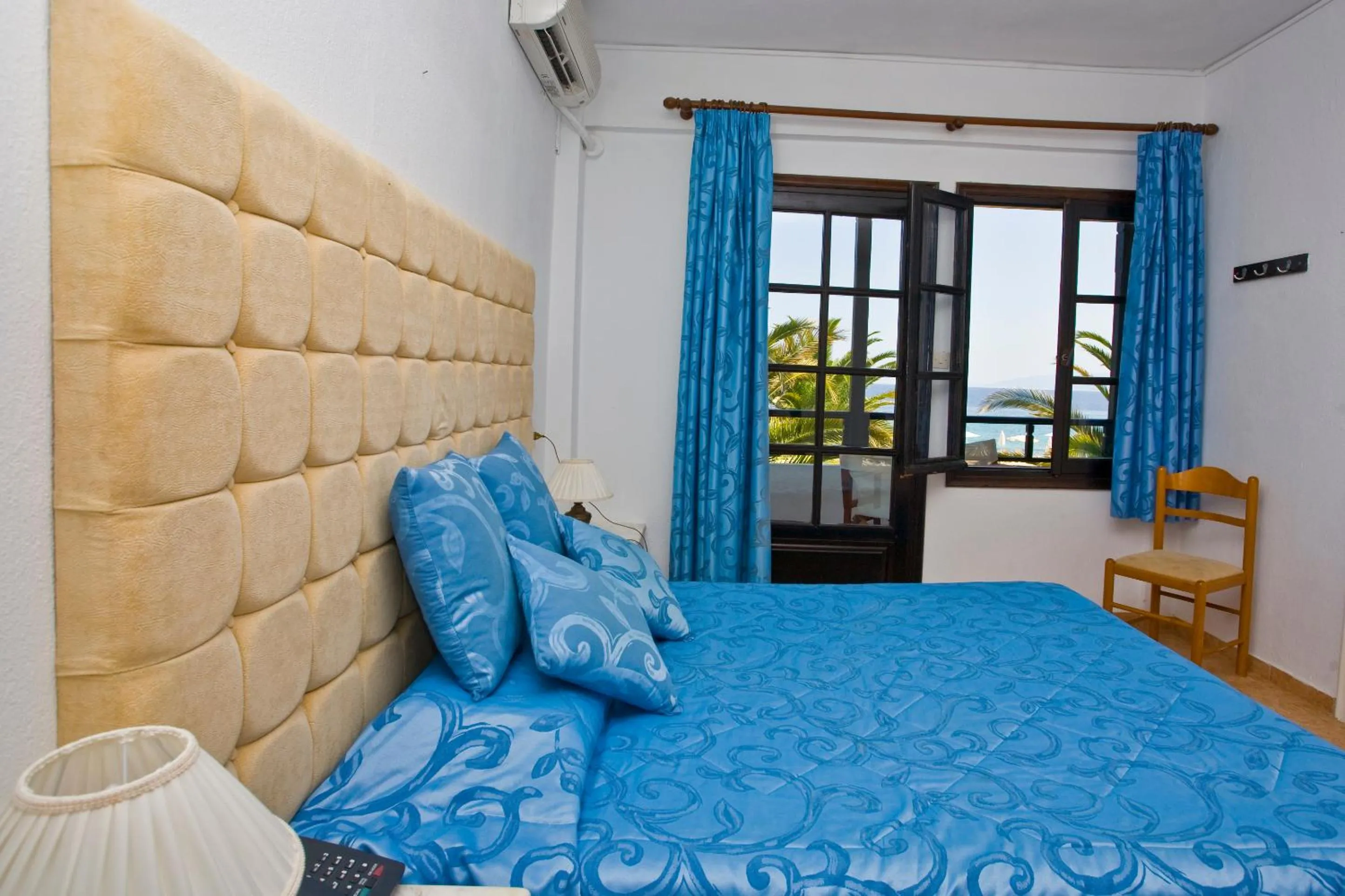 Photo of the whole room, Bed in Assa Maris Beach Hotel