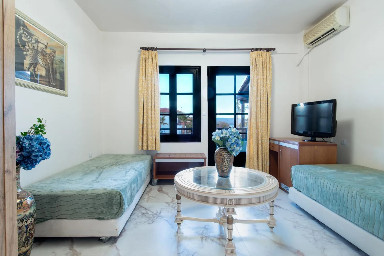 TV and multimedia, Bed in Assa Maris Beach Hotel