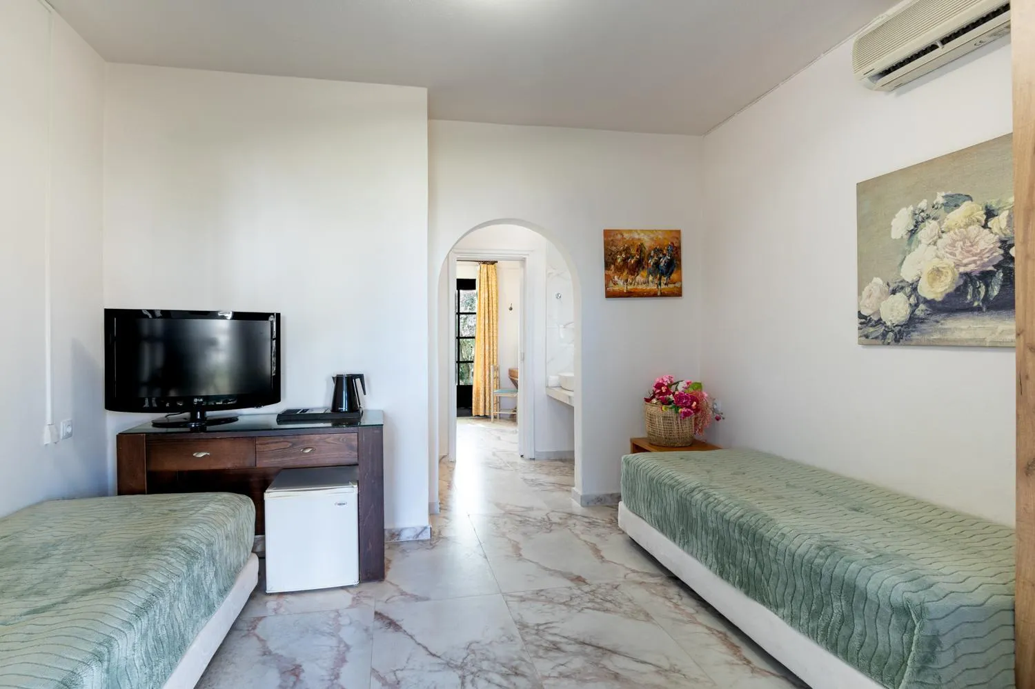 Bed in Assa Maris Beach Hotel