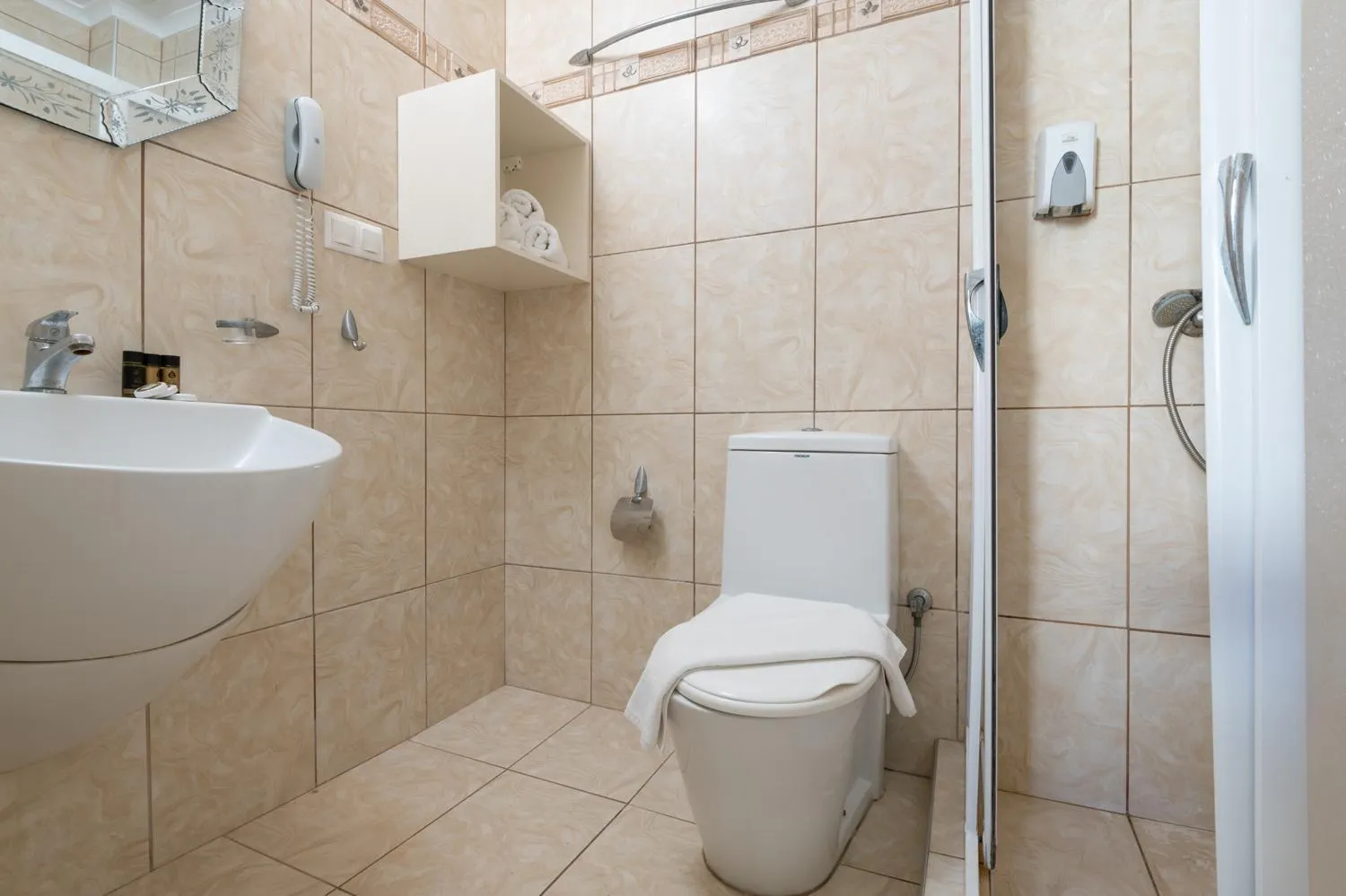 Assa Maris Beach Hotel