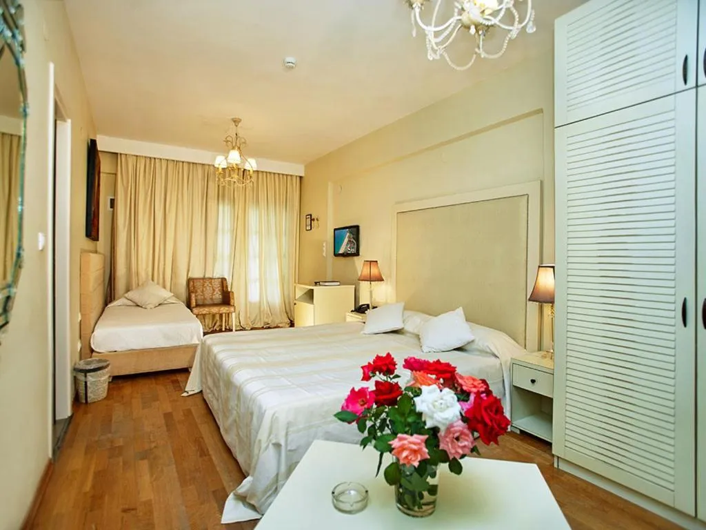 Bedroom, Bed in Assa Maris Beach Hotel