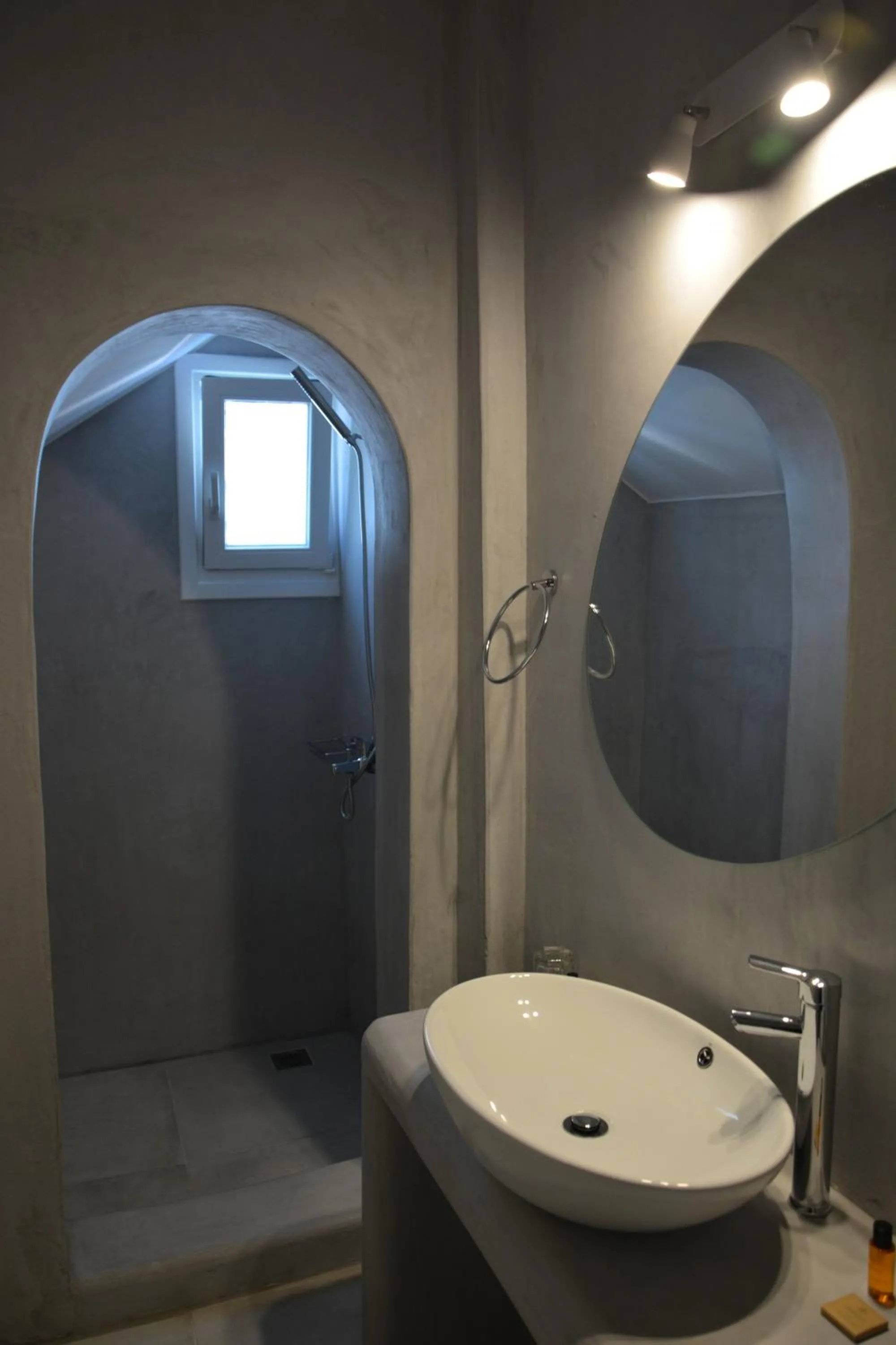 Shower in Casa Grande Hotel