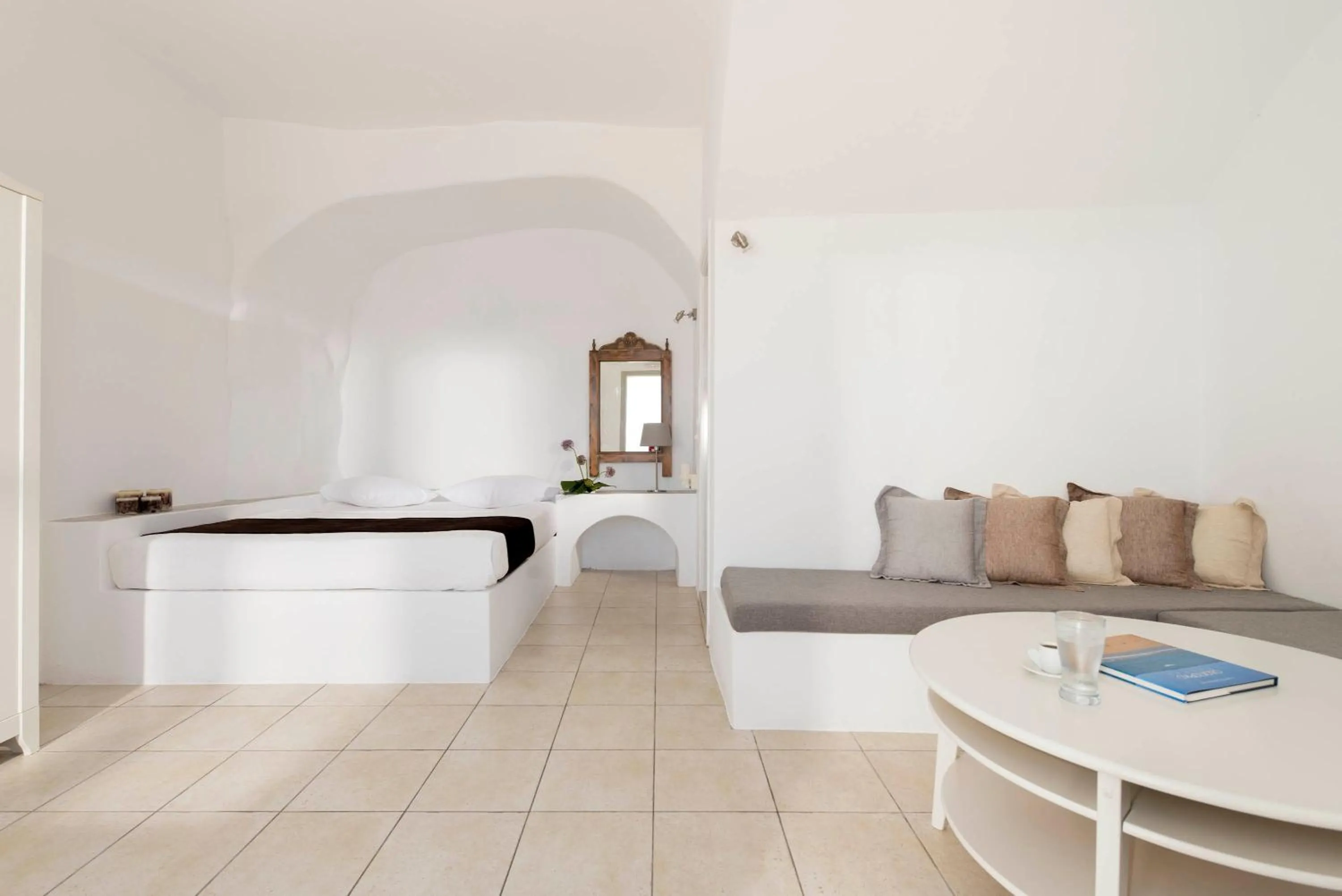 Photo of the whole room, Bed in Gorgona Villas