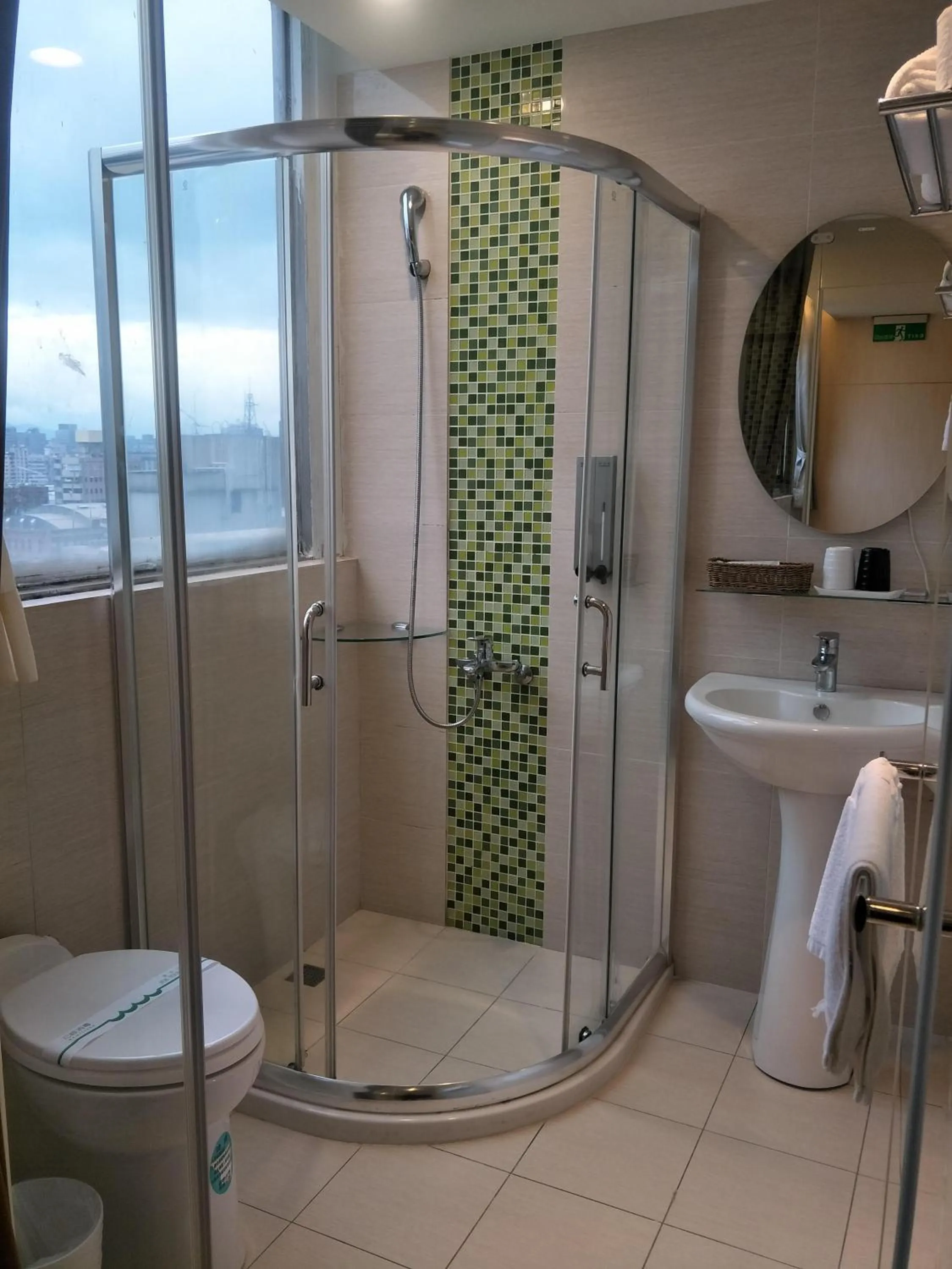 Bathroom in I Play Inn TP