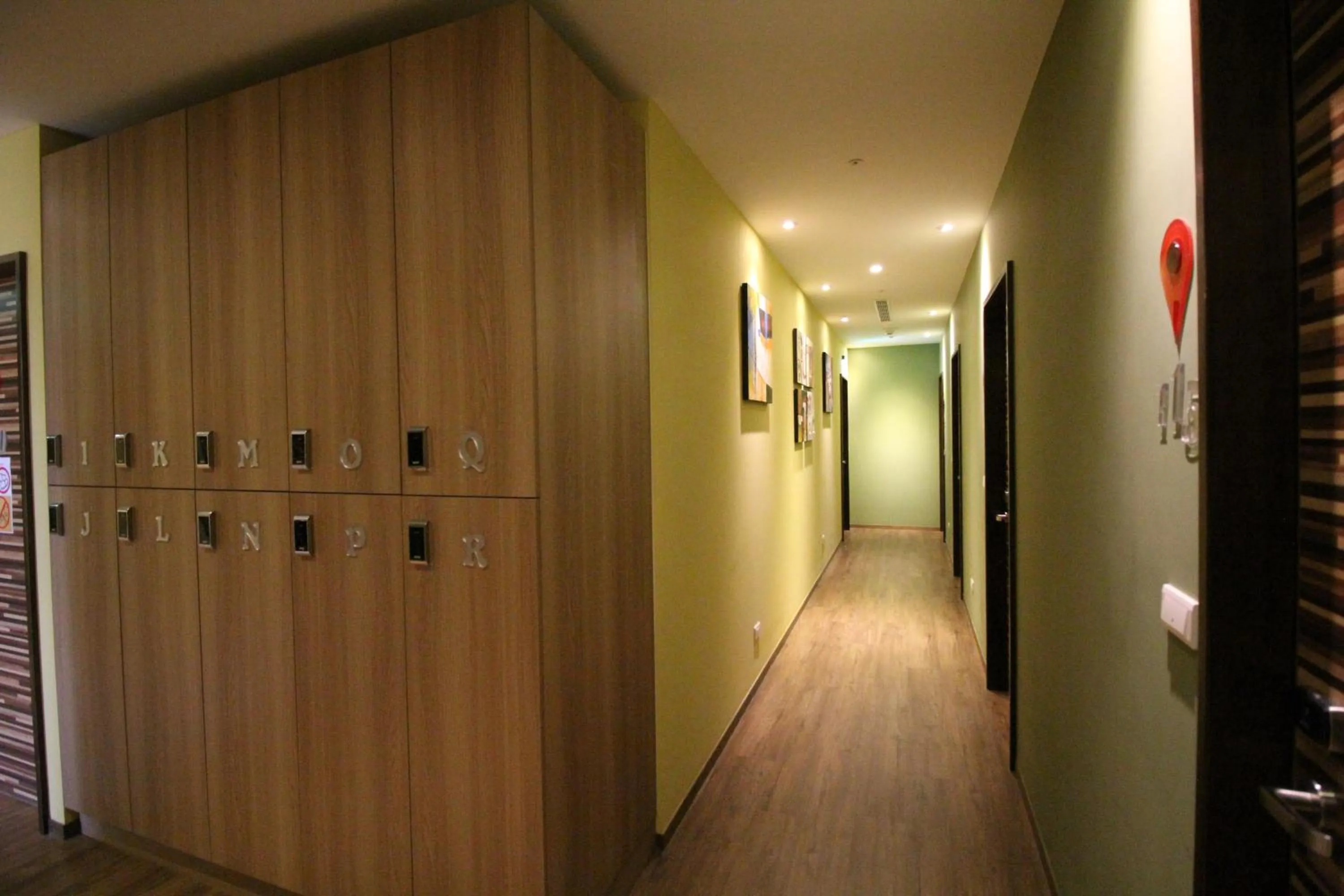 Decorative detail in I Play Inn TP