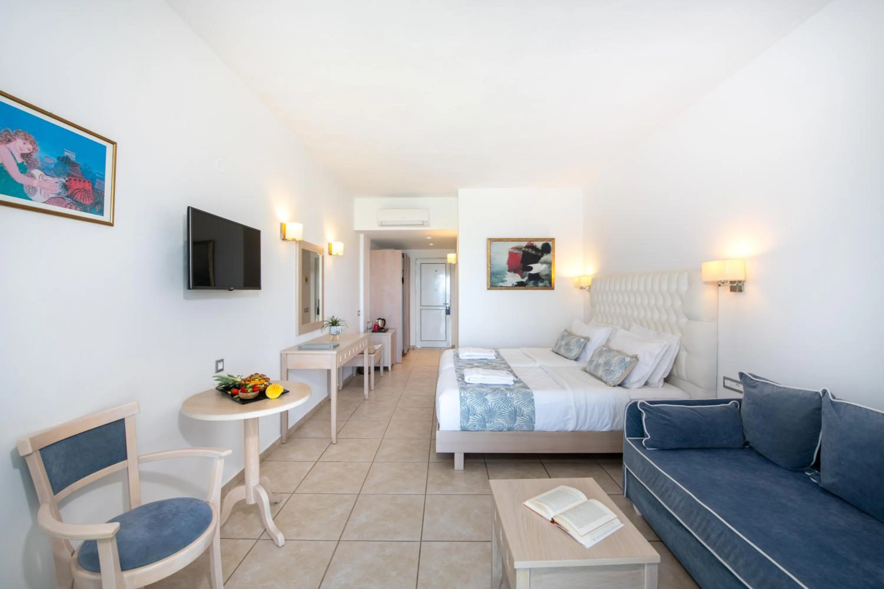 Bed in Delfina Tropic Beach