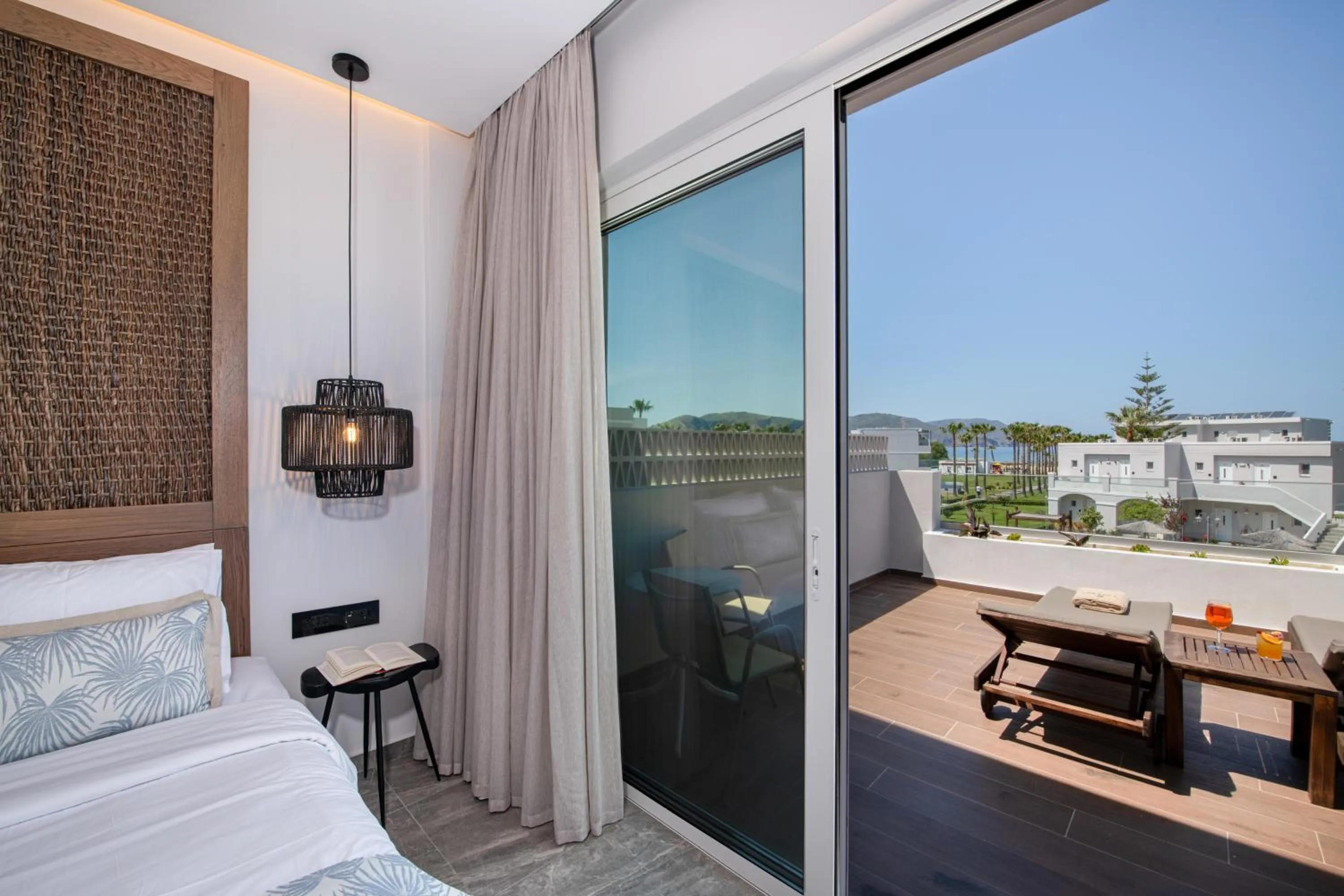 Bed in Delfina Tropic Beach