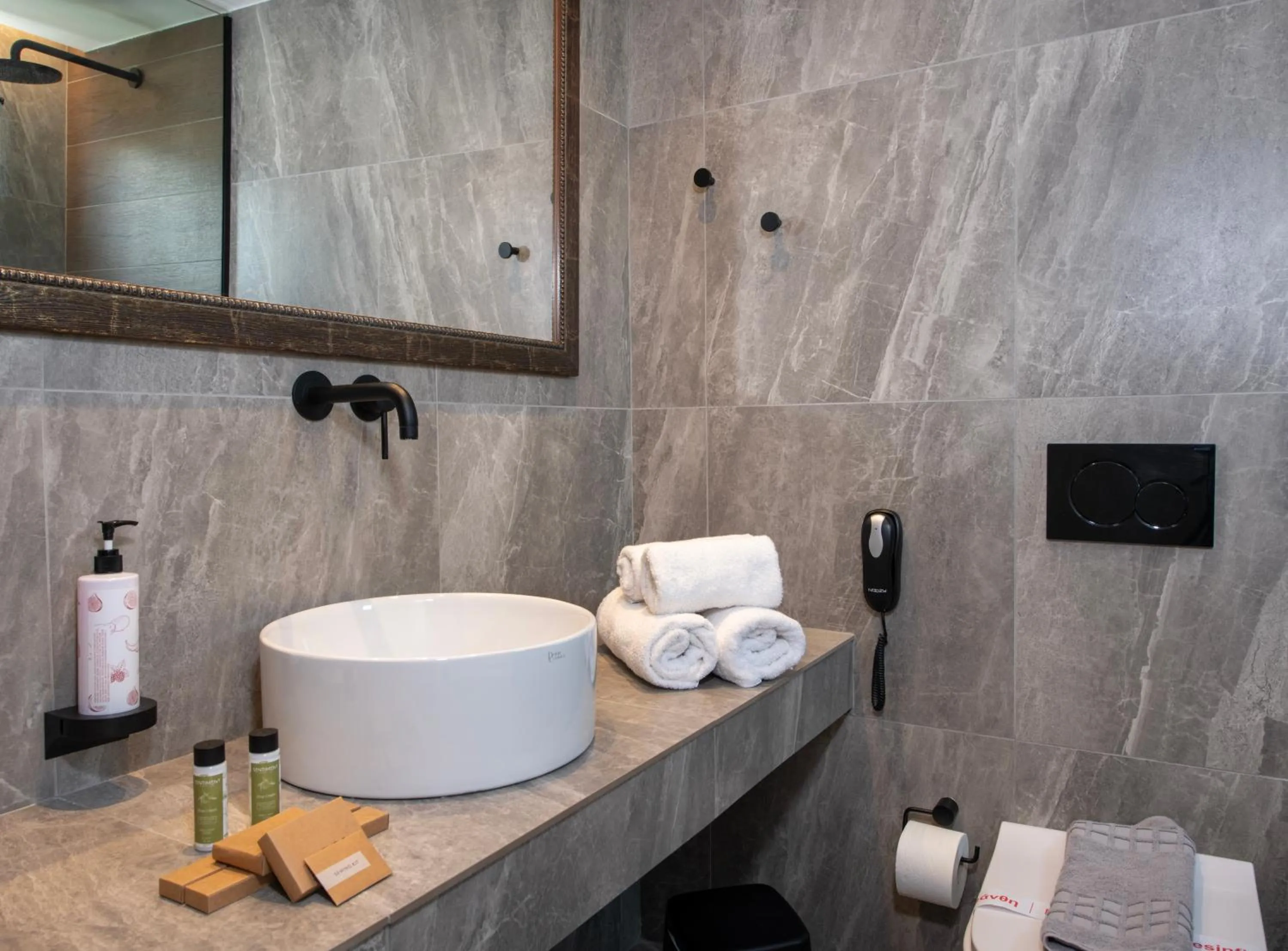 Bathroom in Delfina Tropic Beach