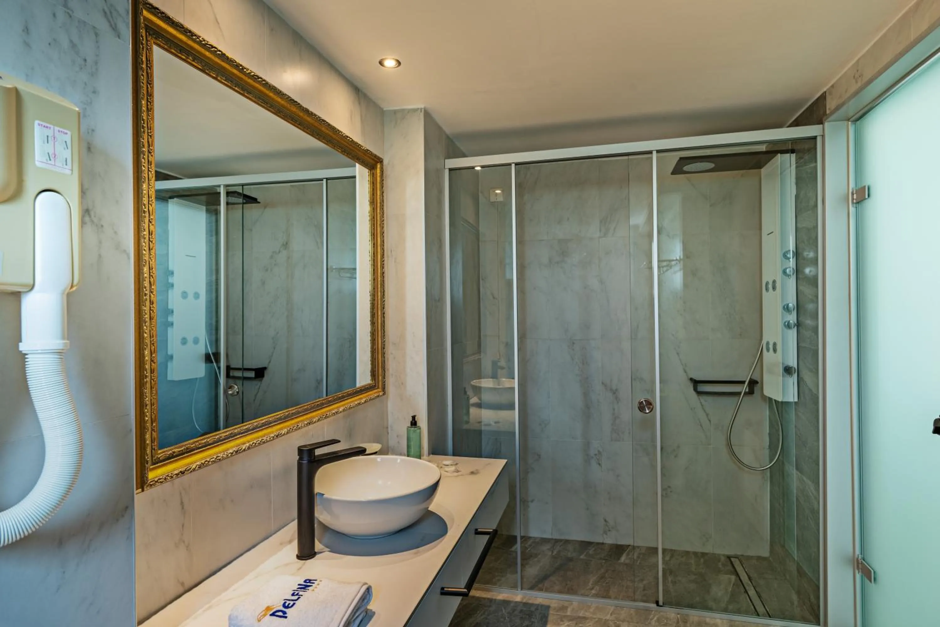 Shower in Delfina Tropic Beach