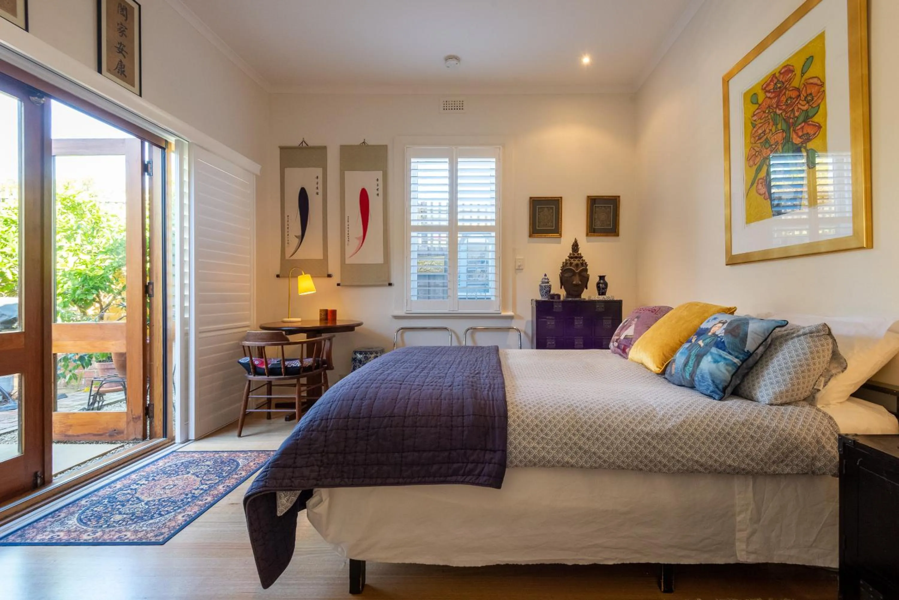 Bedroom, Bed in At Eleven - La Petite Maison