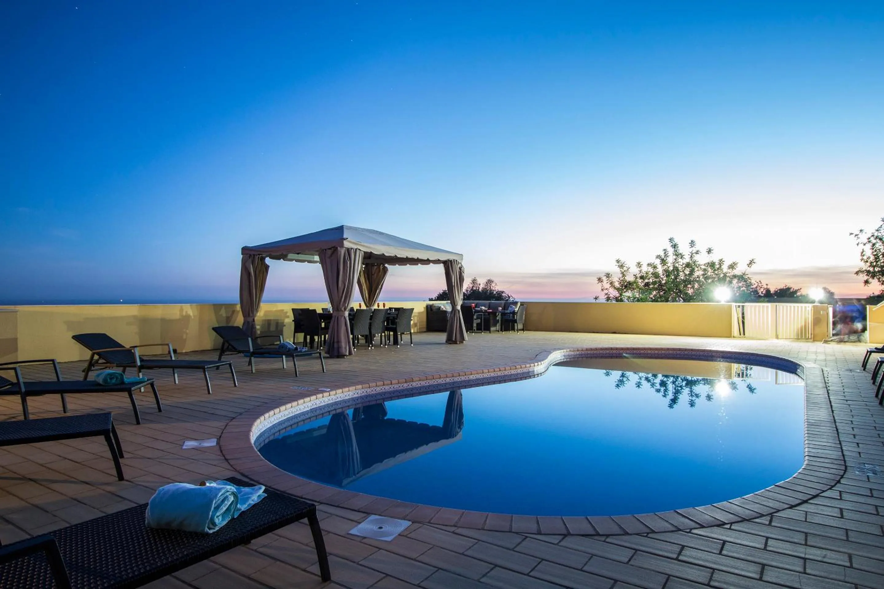 Swimming pool in Villa Panoramica by Algarve Holidays