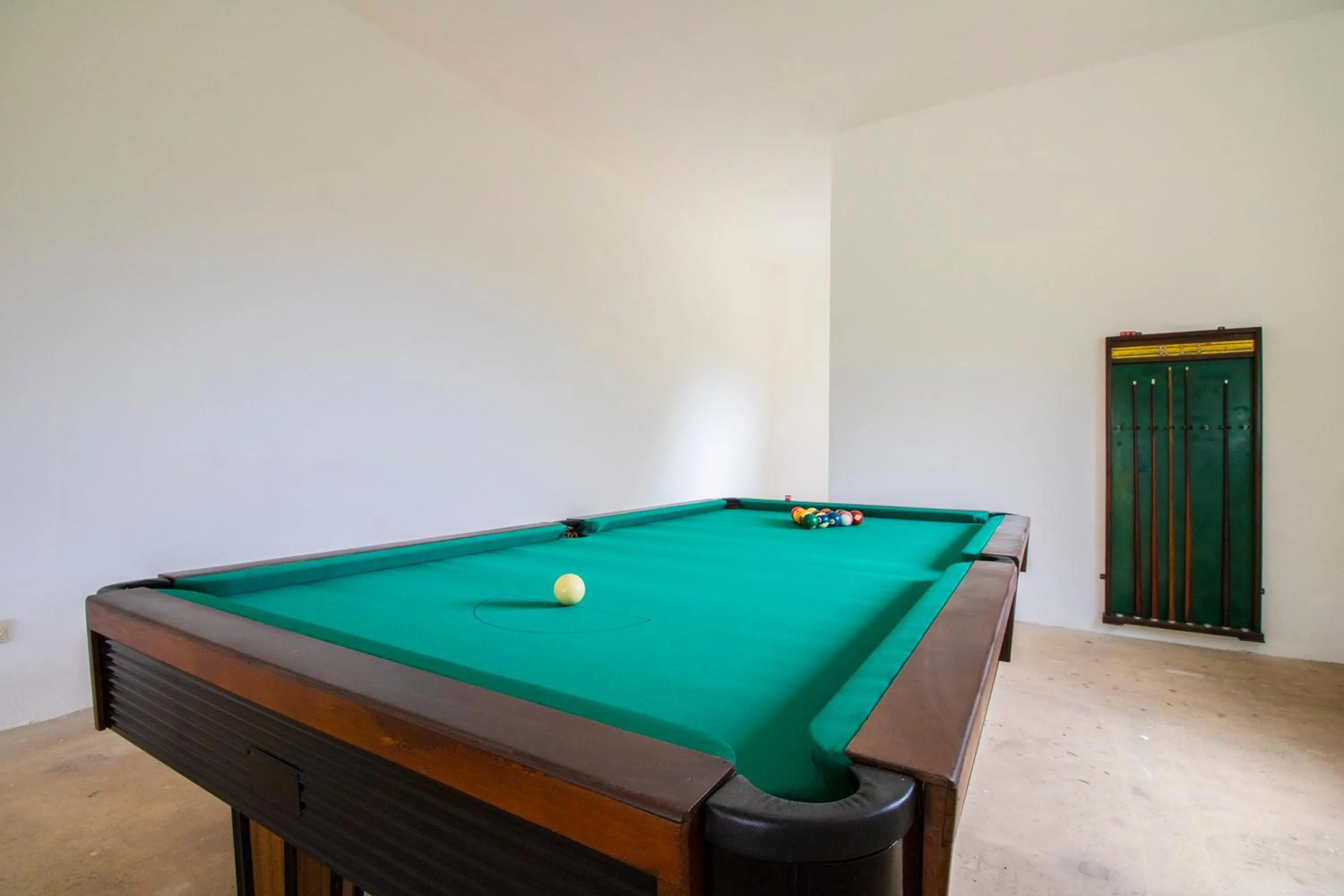 Billiard in Villa Panoramica by Algarve Holidays