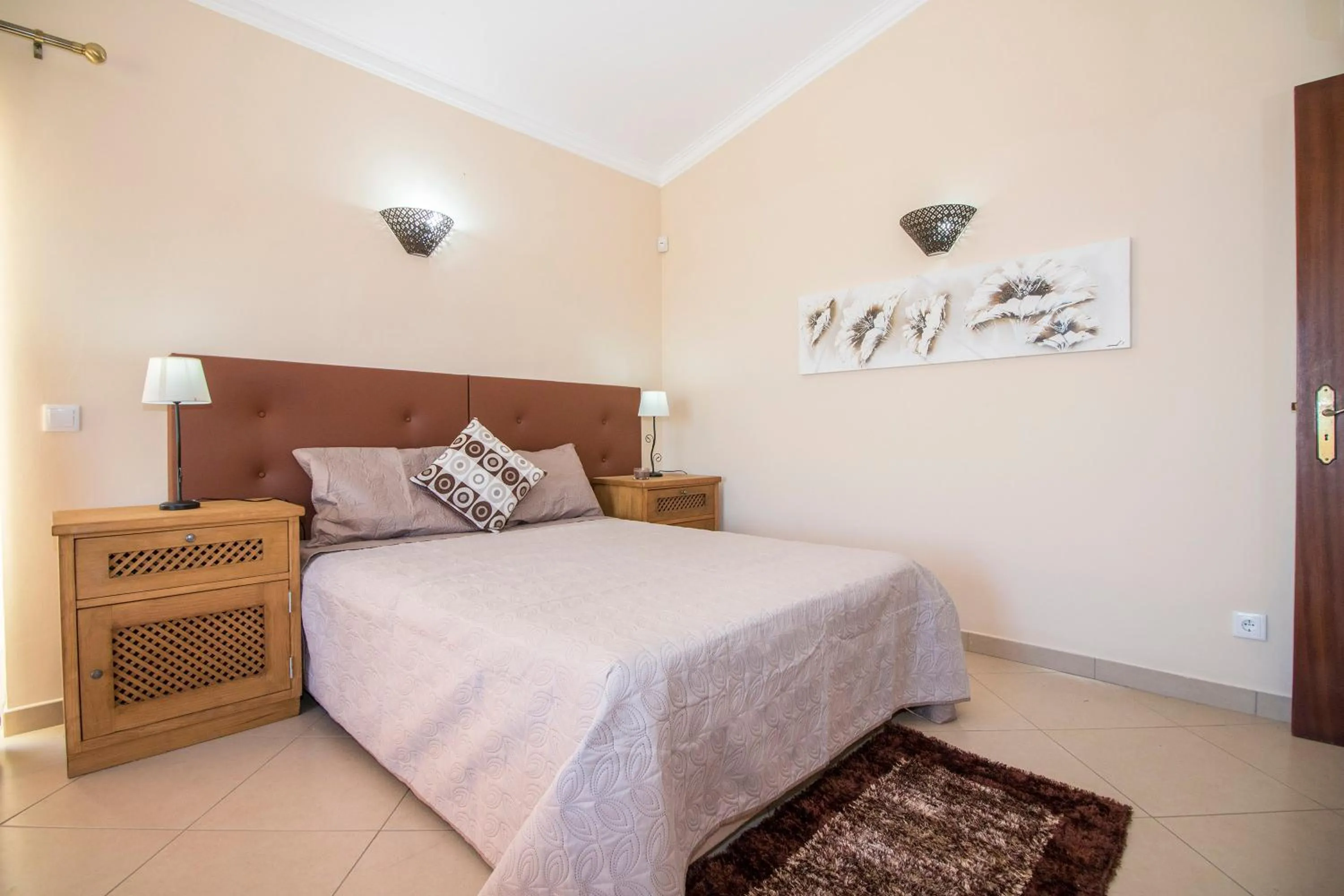 Bedroom, Bed in Villa Panoramica by Algarve Holidays