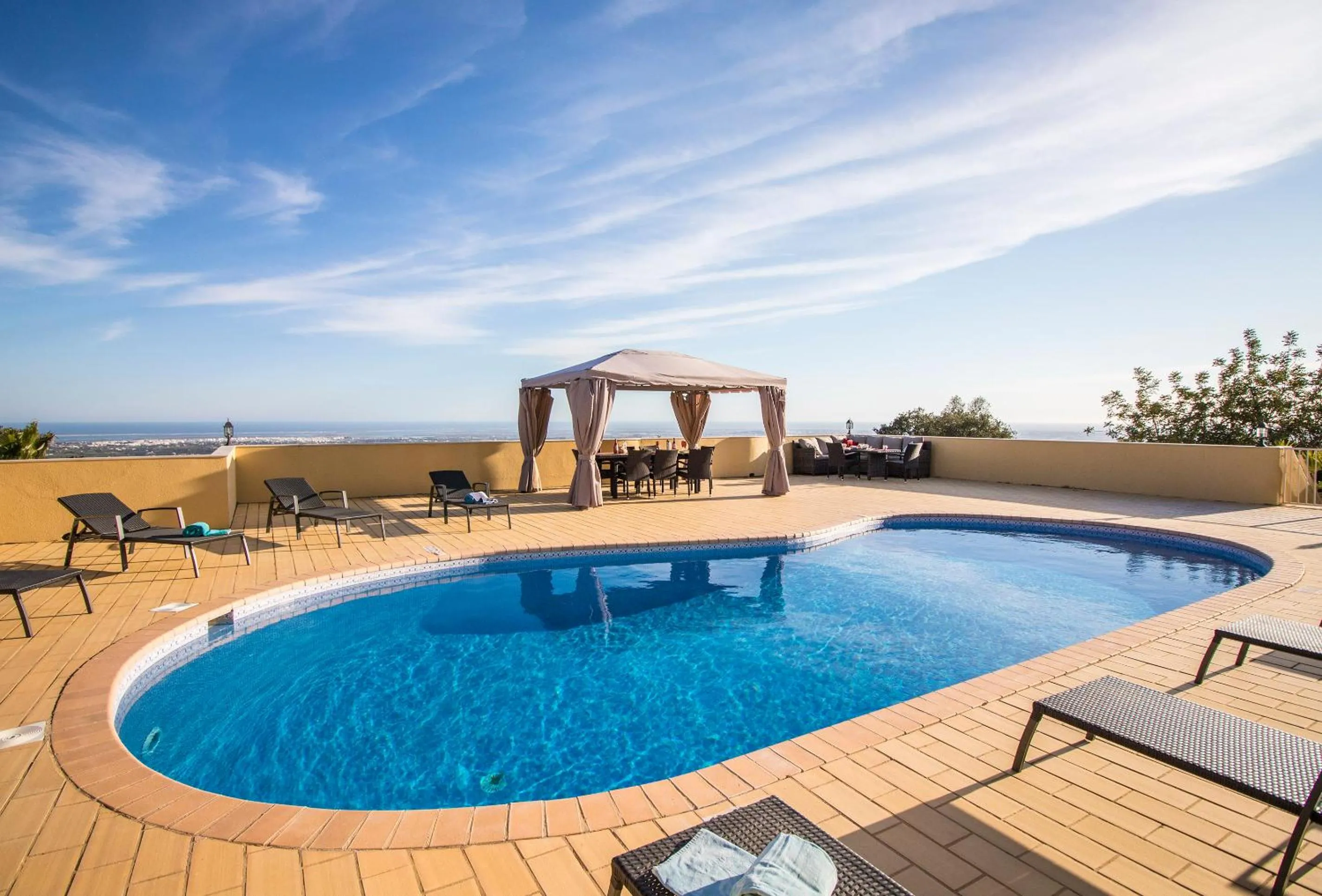 Swimming pool in Villa Panoramica by Algarve Holidays