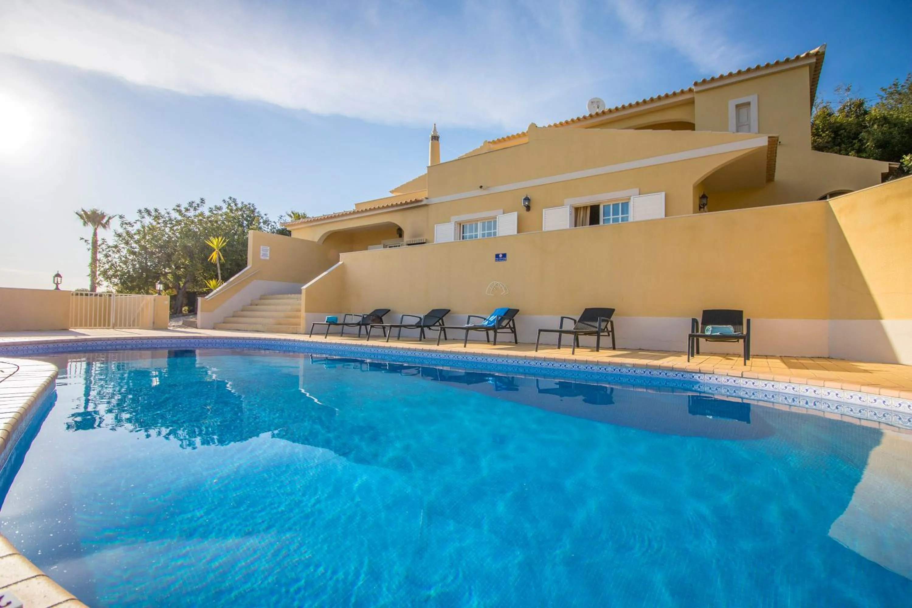Facade/entrance in Villa Panoramica by Algarve Holidays