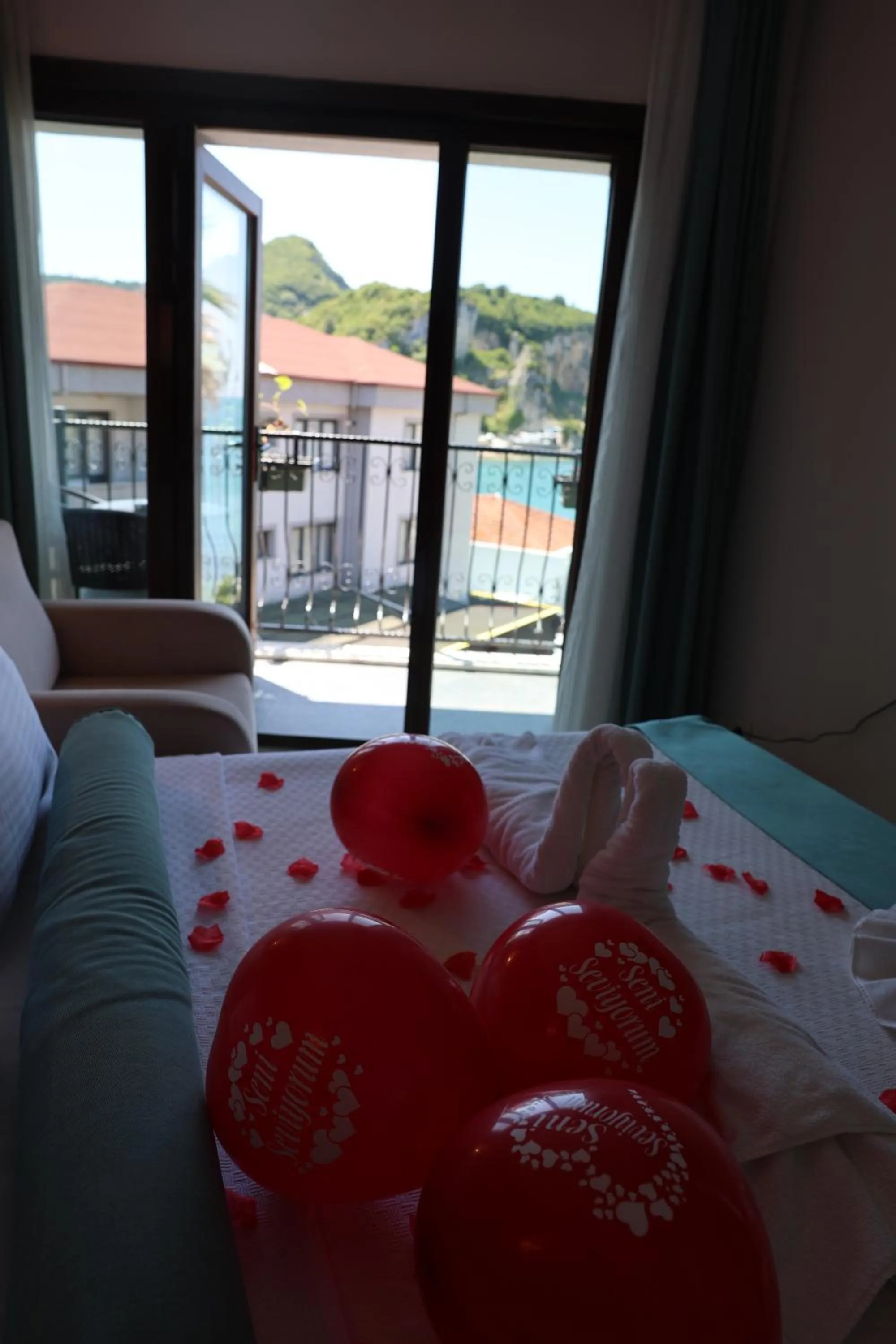 Photo of the whole room, Bed in Sardinia Otel