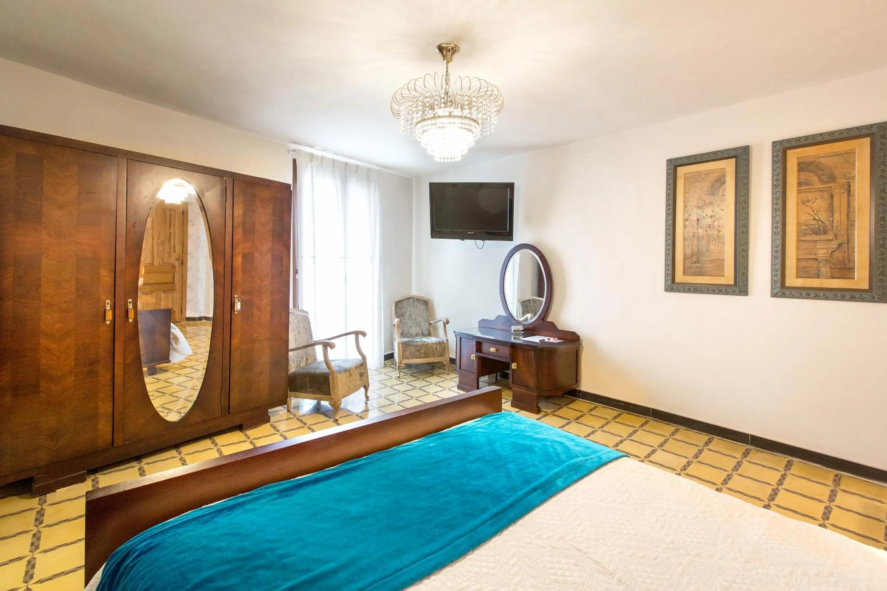 Photo of the whole room, Bed in Hotel Villa San Jorge