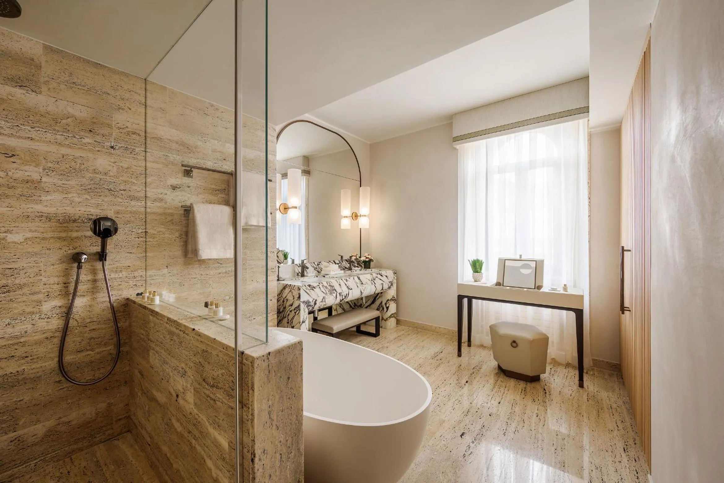 Shower in Park Hyatt Milano