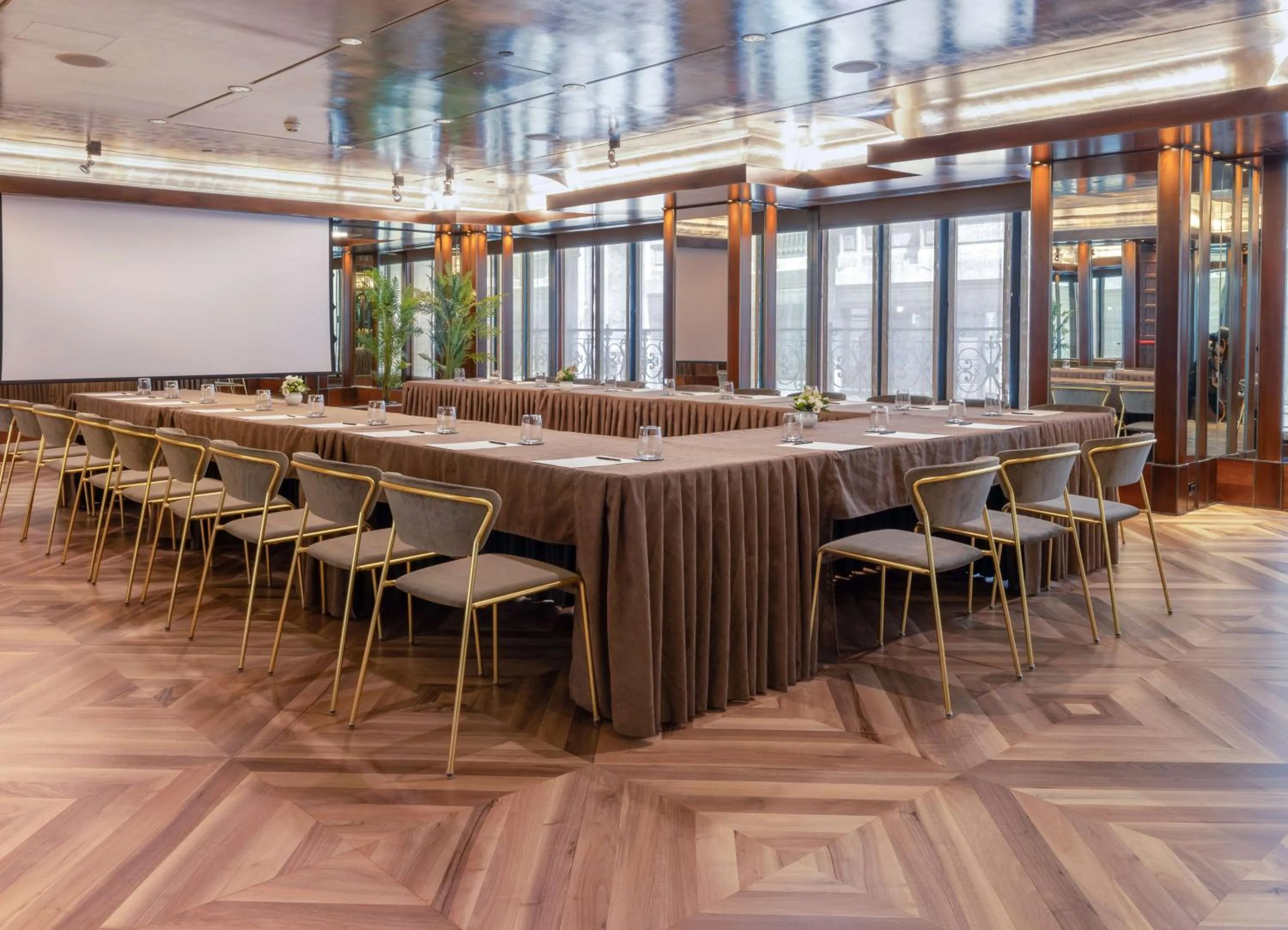 Meeting/conference room in Park Hyatt Milano