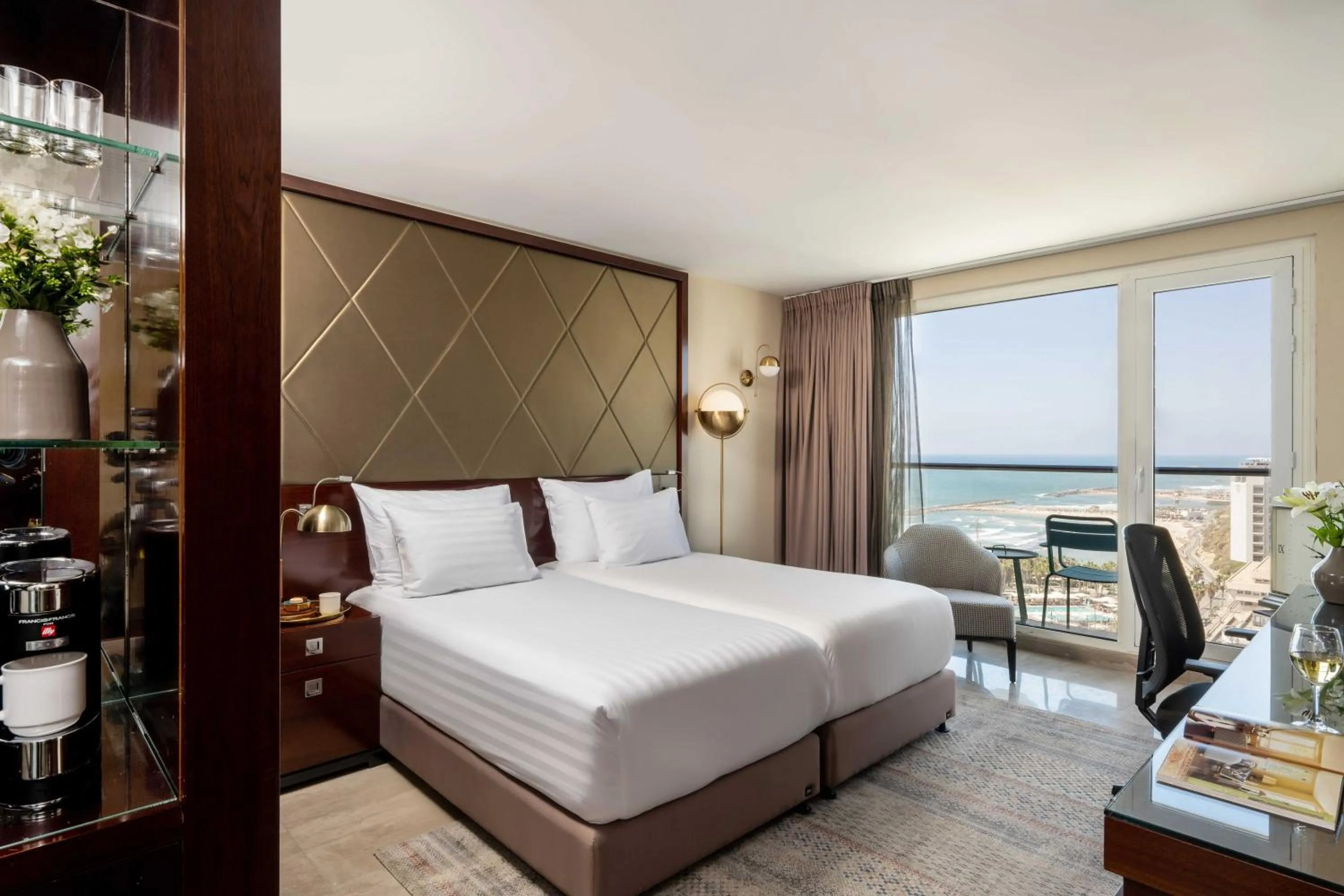 Photo of the whole room, Bed in Crowne Plaza Tel Aviv Beach by IHG