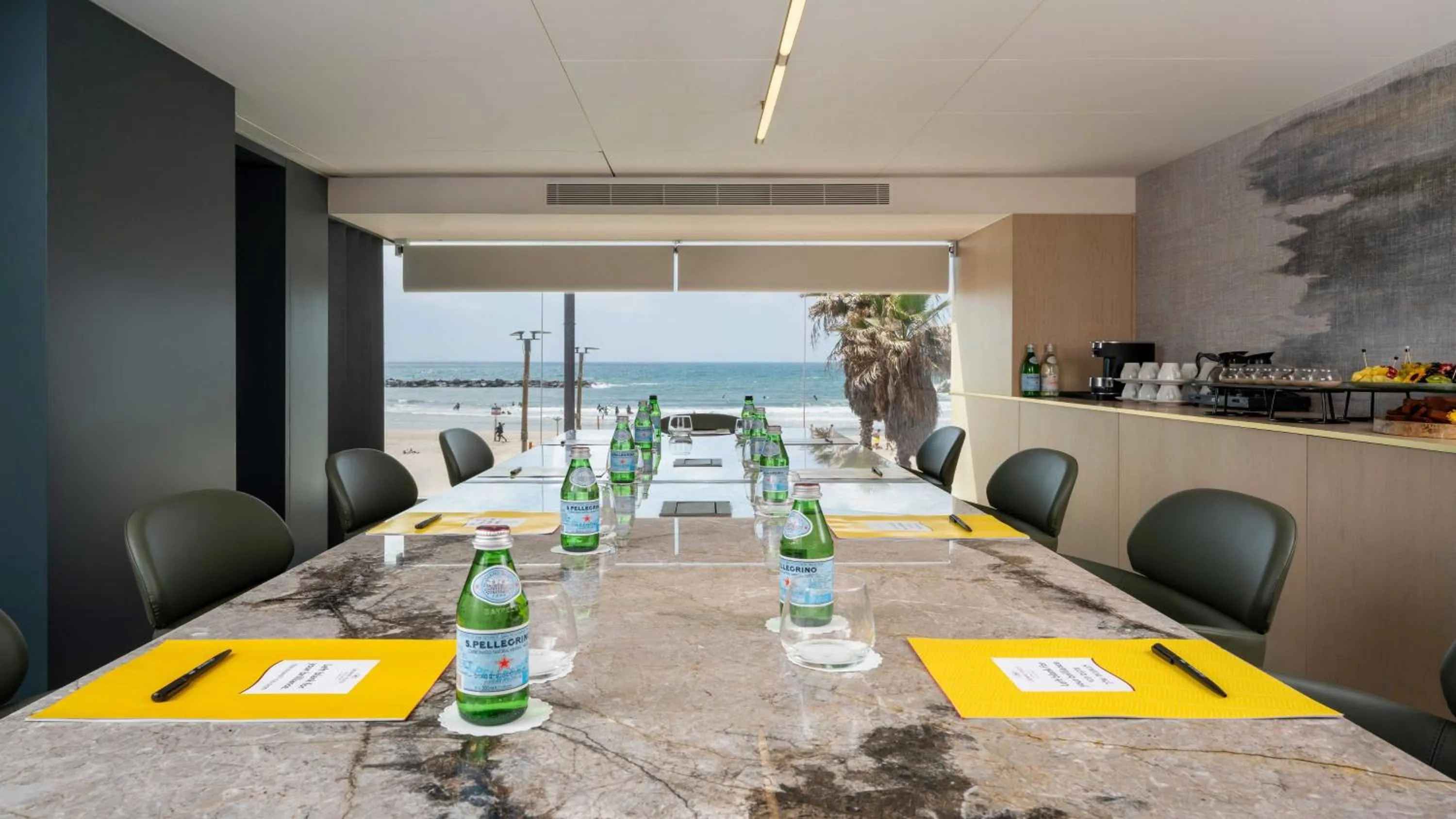 Meeting/conference room in Crowne Plaza Tel Aviv Beach by IHG