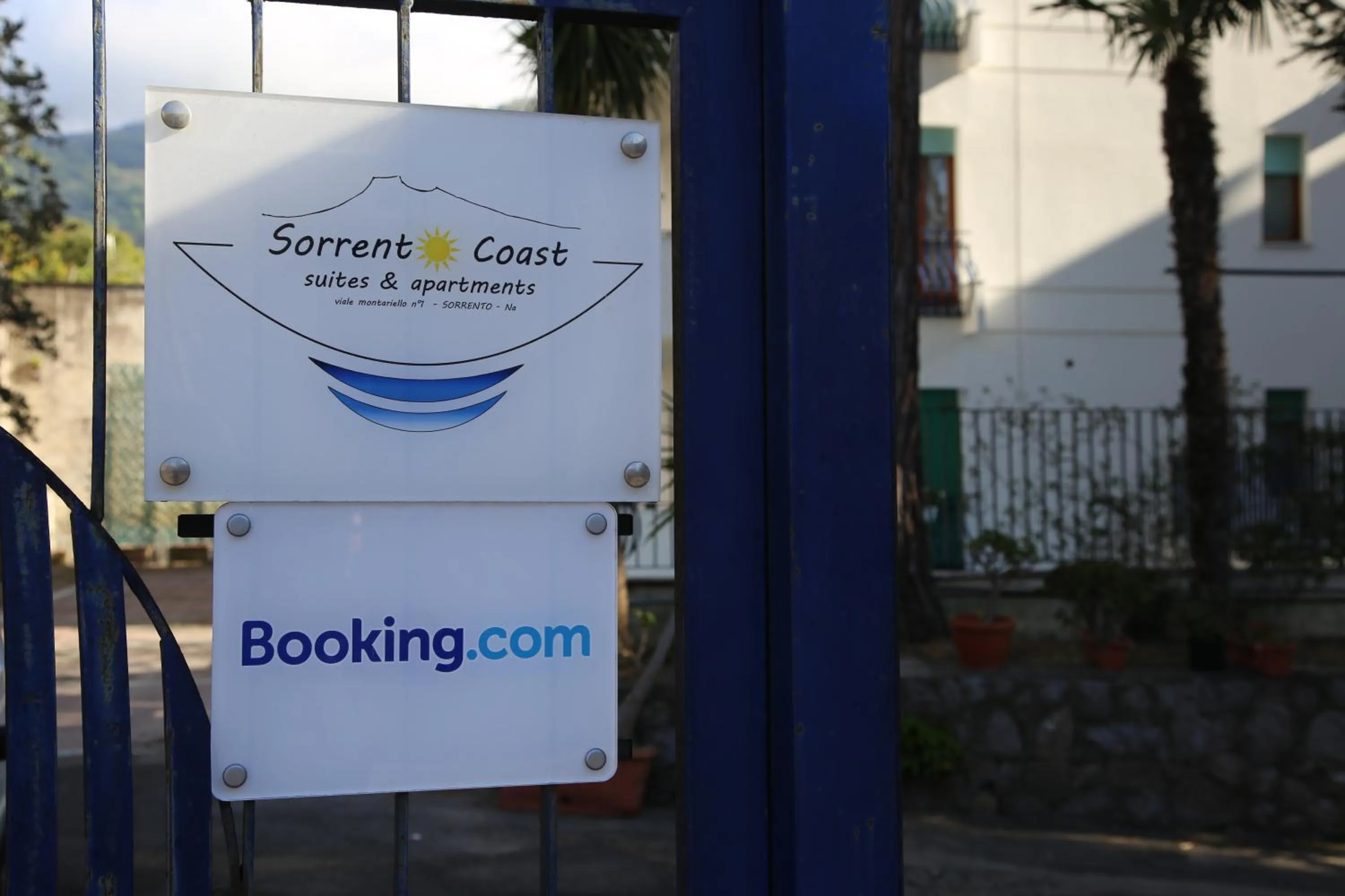 Property building in Sorrento Coast Suites B&B