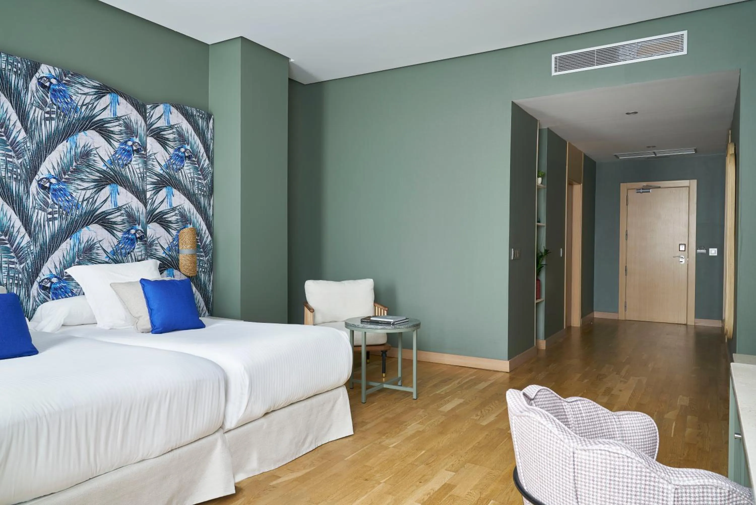 Seating area, Bed in Vincci Selección Posada del Patio