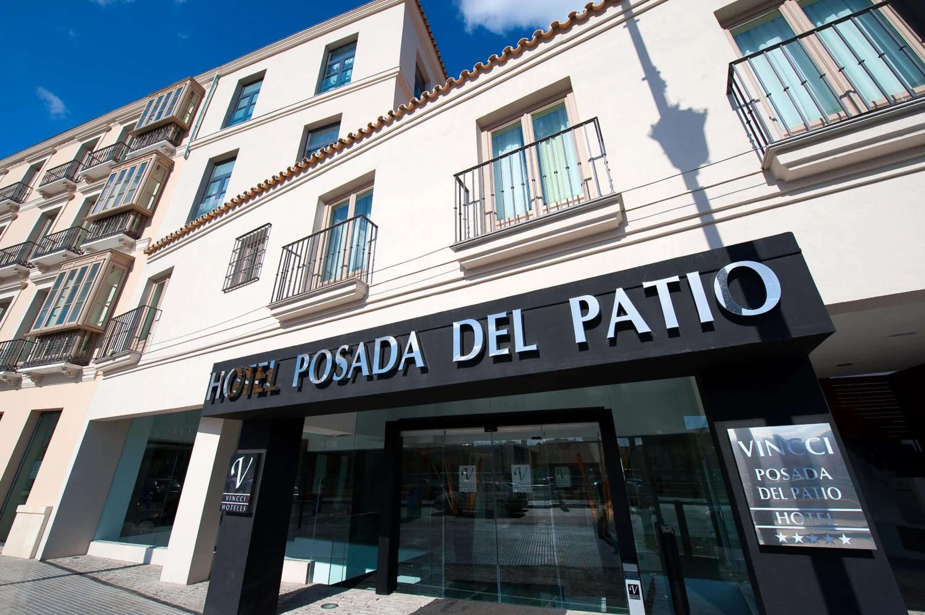 Facade/entrance in Vincci Selección Posada del Patio