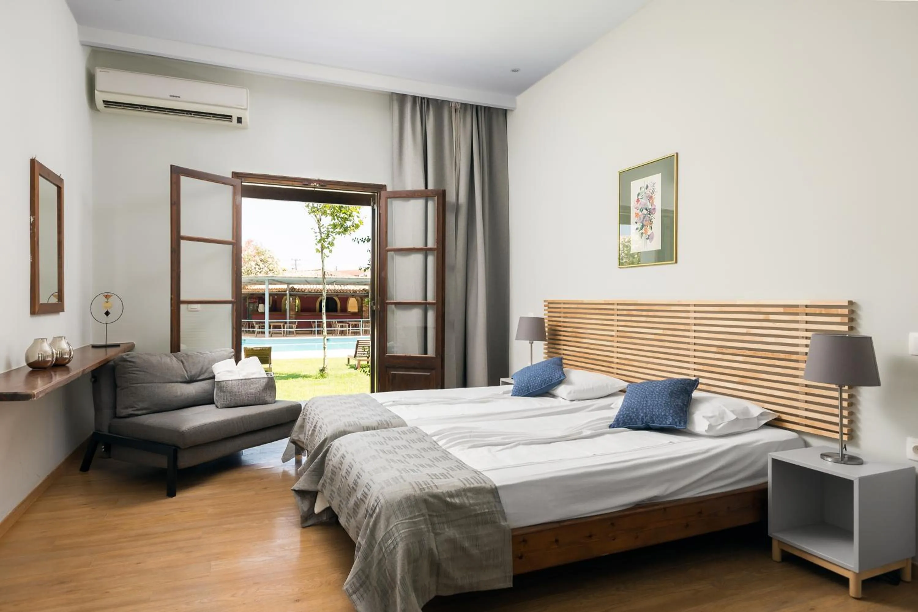 Bed in Folies Corfu Town Hotel Apartments