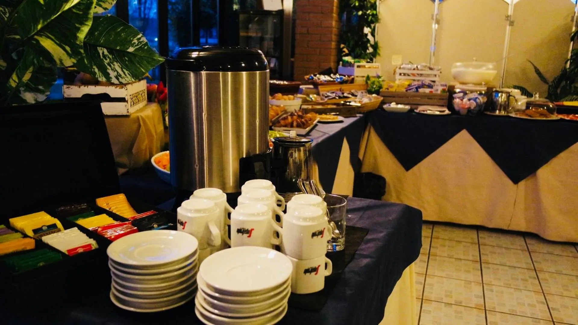 Buffet breakfast in Albergo Della Roccia